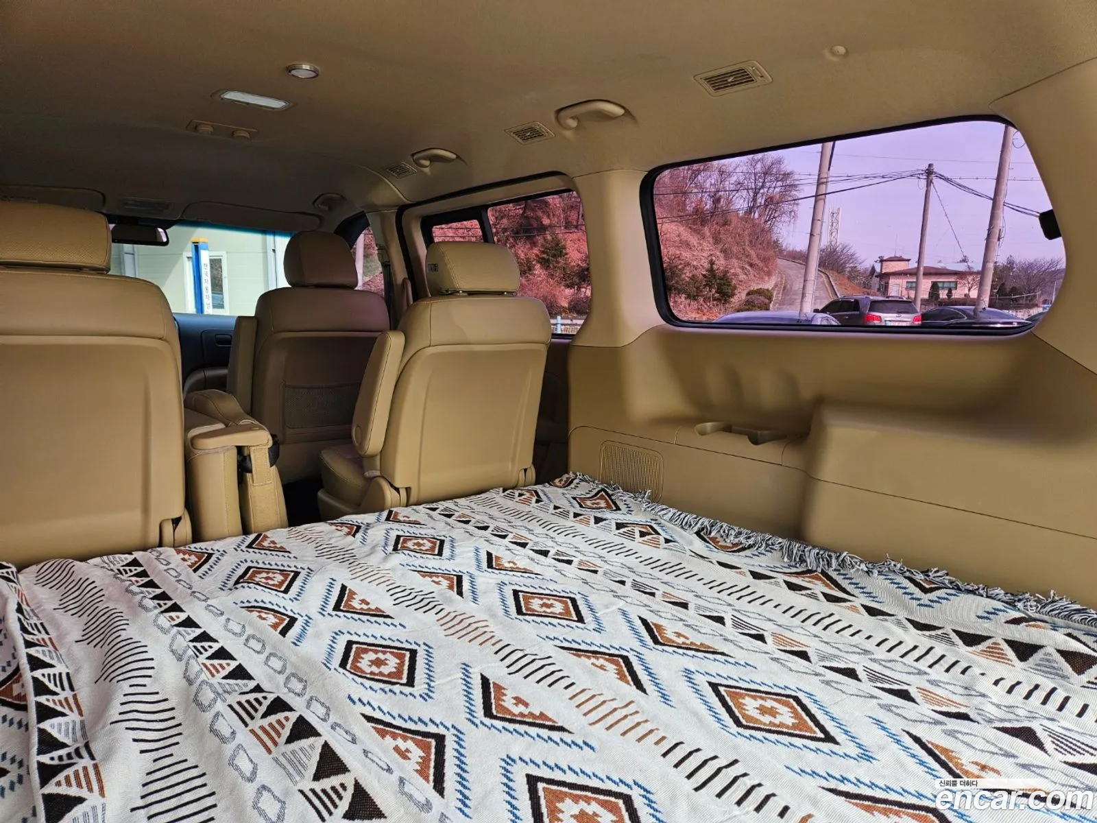 Grand Starex 4Wd 11 -Seater Wagon Modern Special - фотография 1072359