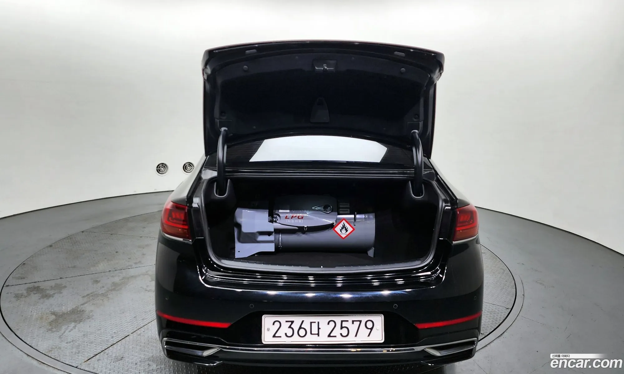K7 Premier 30 Lpi Prestige Rent -A -Car - фотография 11913519