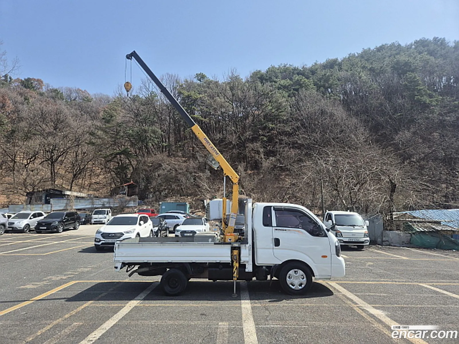 Bongo Iii Cargo Crane 1 Ton King Cap Crdi - фотография 14383797