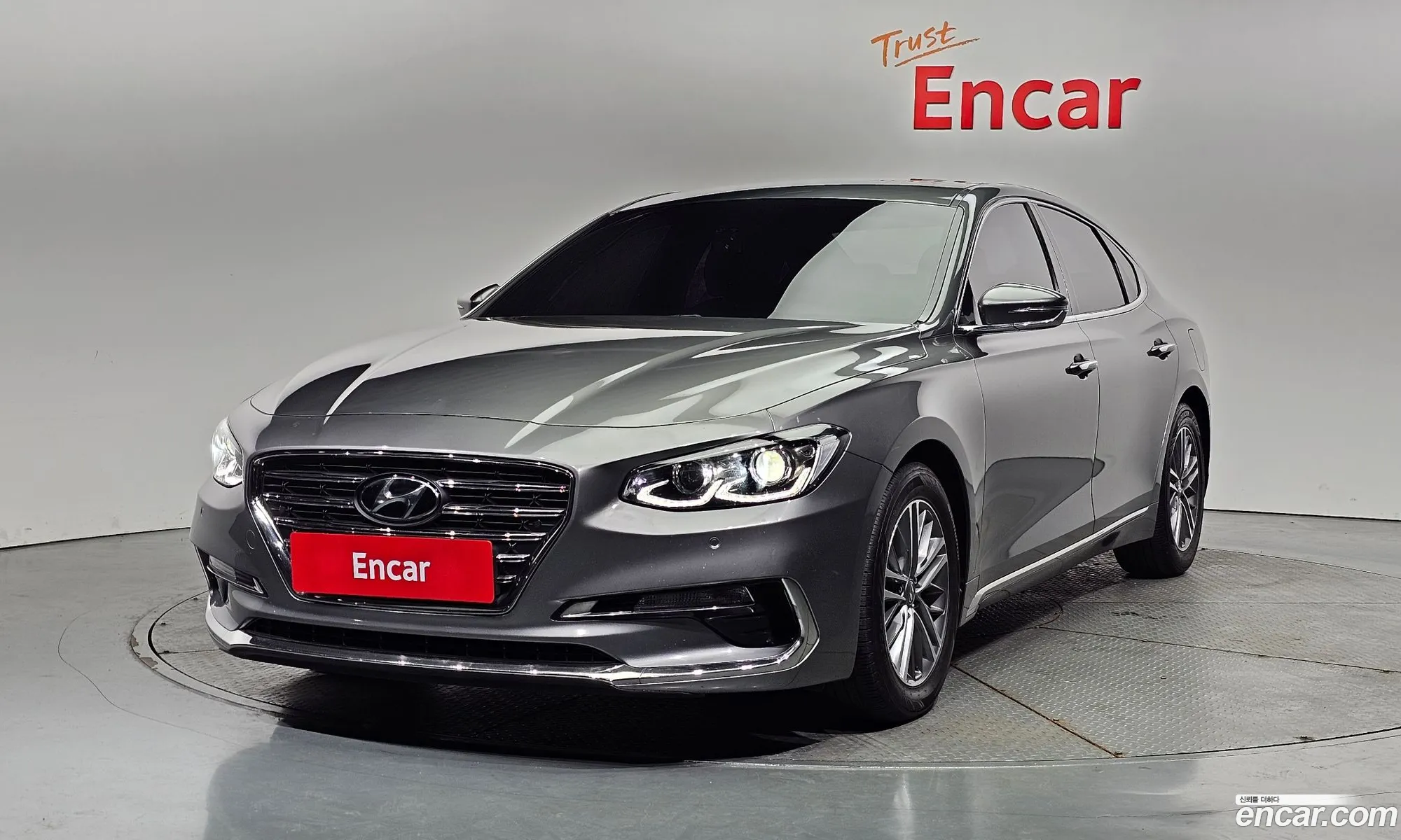 Grandeur Ig 30 Lpi Modern Basic Rent -A -Car - фотография 11982905
