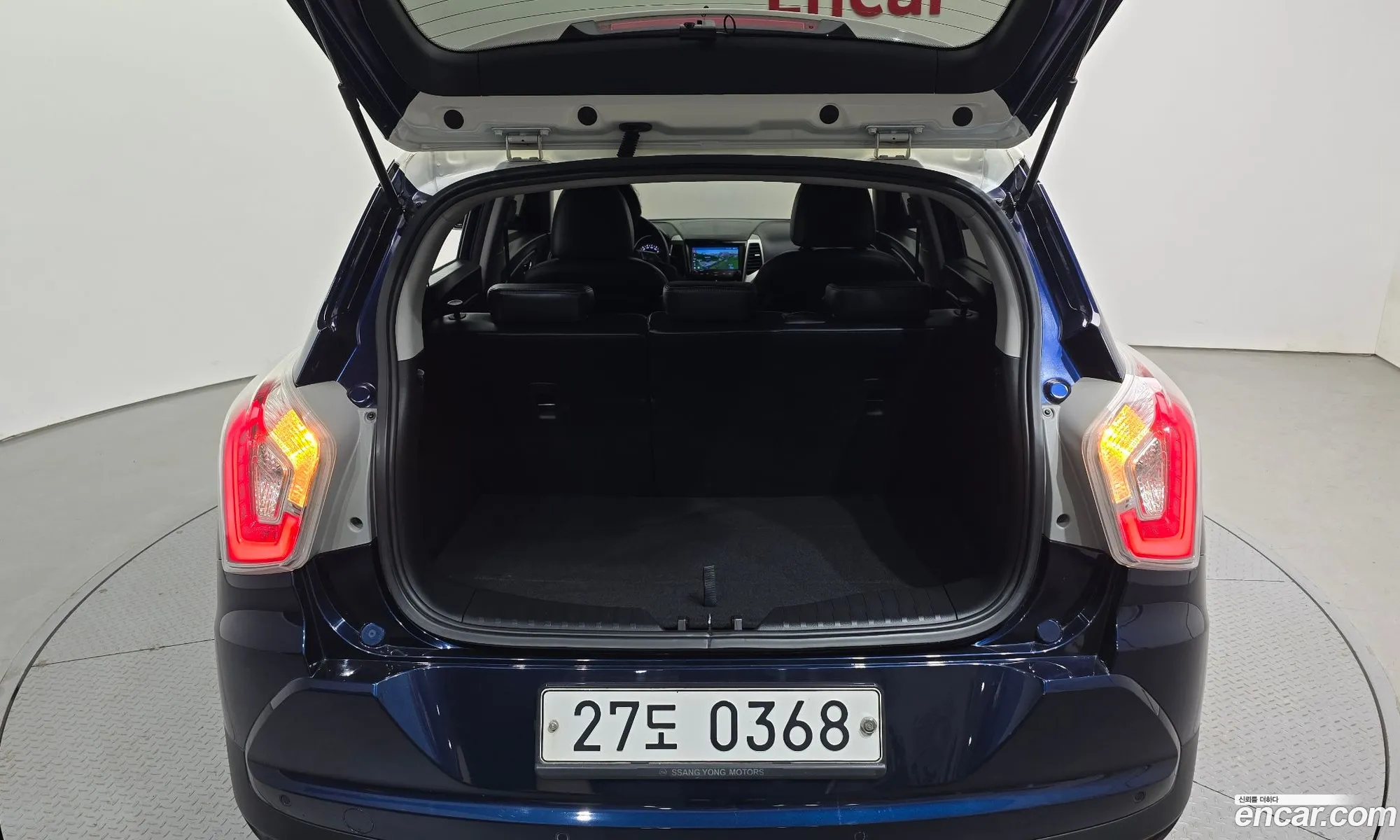 Tivoli Diesel Lx 2Wd - фотография 17536941