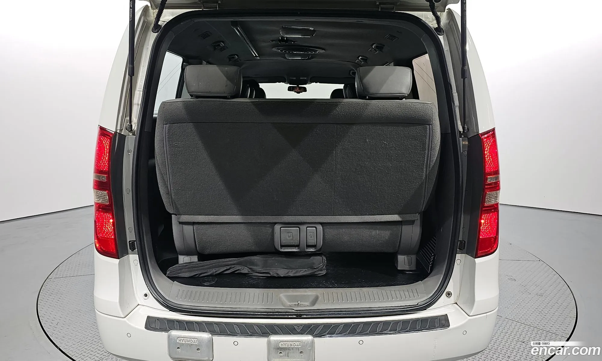 Grand Starex 11 -Seater Wagon Cvx Luxury - фотография 1605072