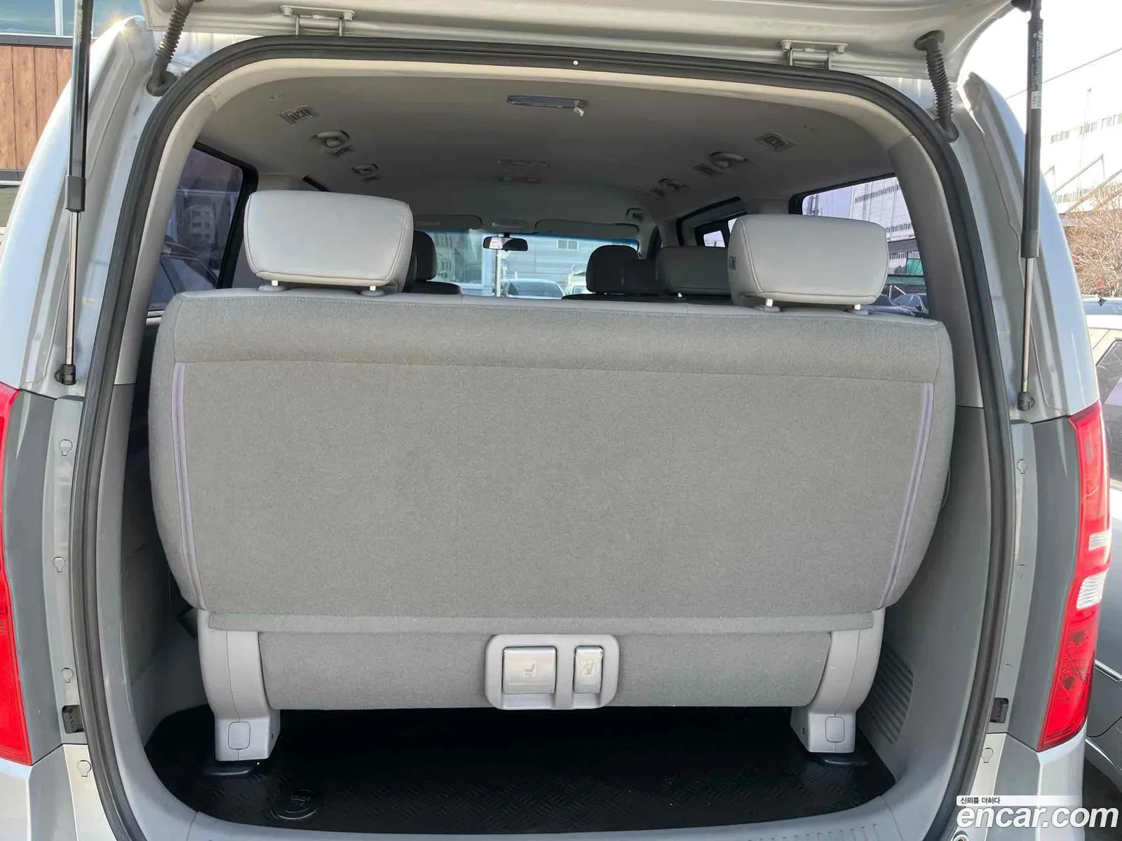 Grand Starex 11 -Seater Wagon Smart - фотография 12761254