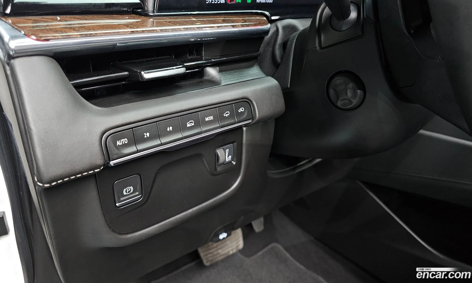 Escalade 5Th Generation 62 Premium Luxury Platinum - фотография 3522985