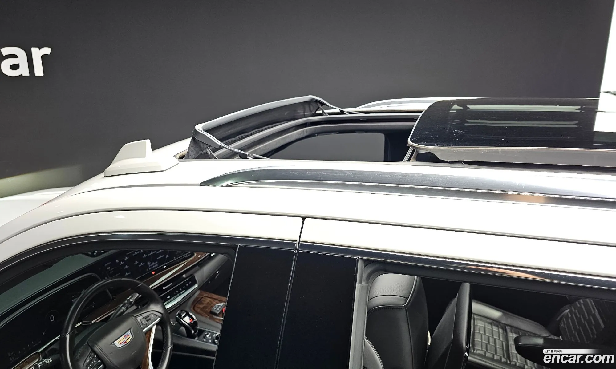 Escalade 5Th Generation 62 Premium Luxury Platinum - фотография 3522982