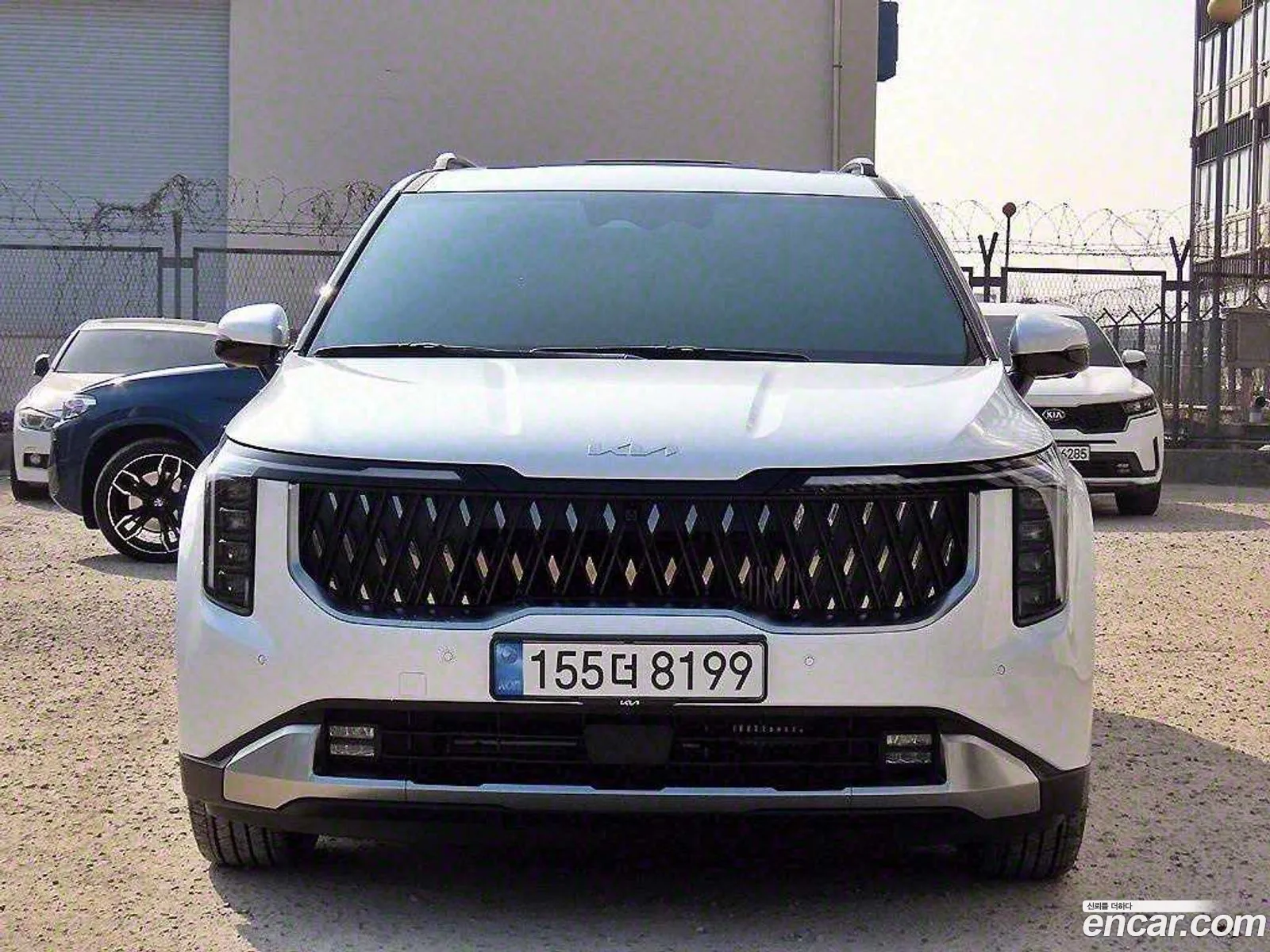 The New Carnival 4Th Generation Hev 9 -Seater Noblesse - фотография 14043224