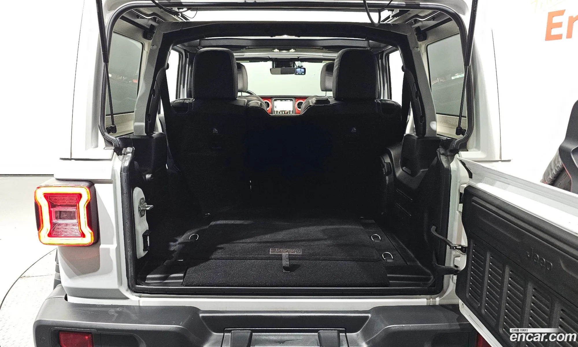 Wrangler Jl 20 Rubicon Power Top 4 Door - фотография 3939182