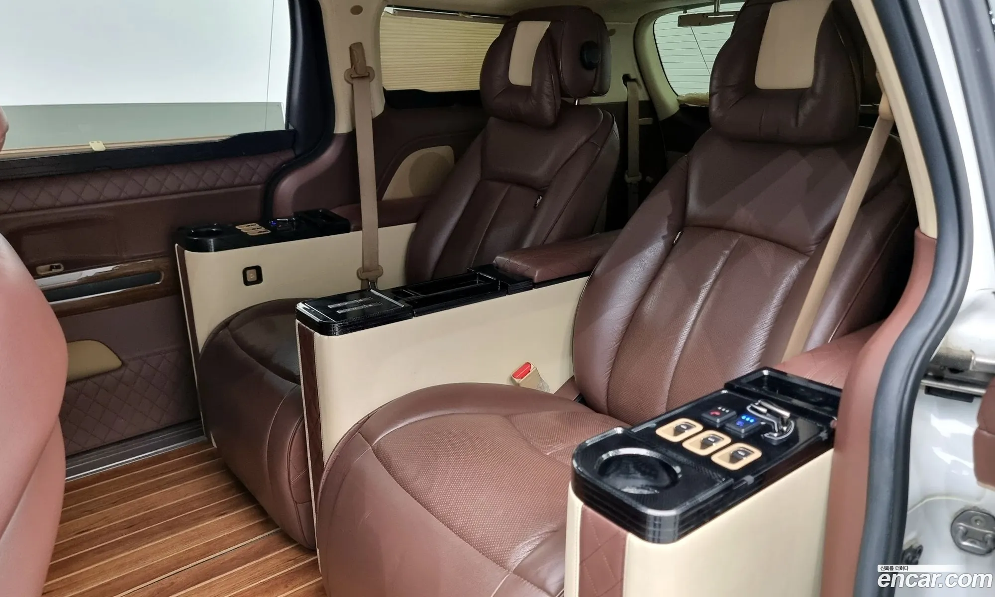 All New Carnival 9 -Seater High Limousine Prestige - фотография 12733893