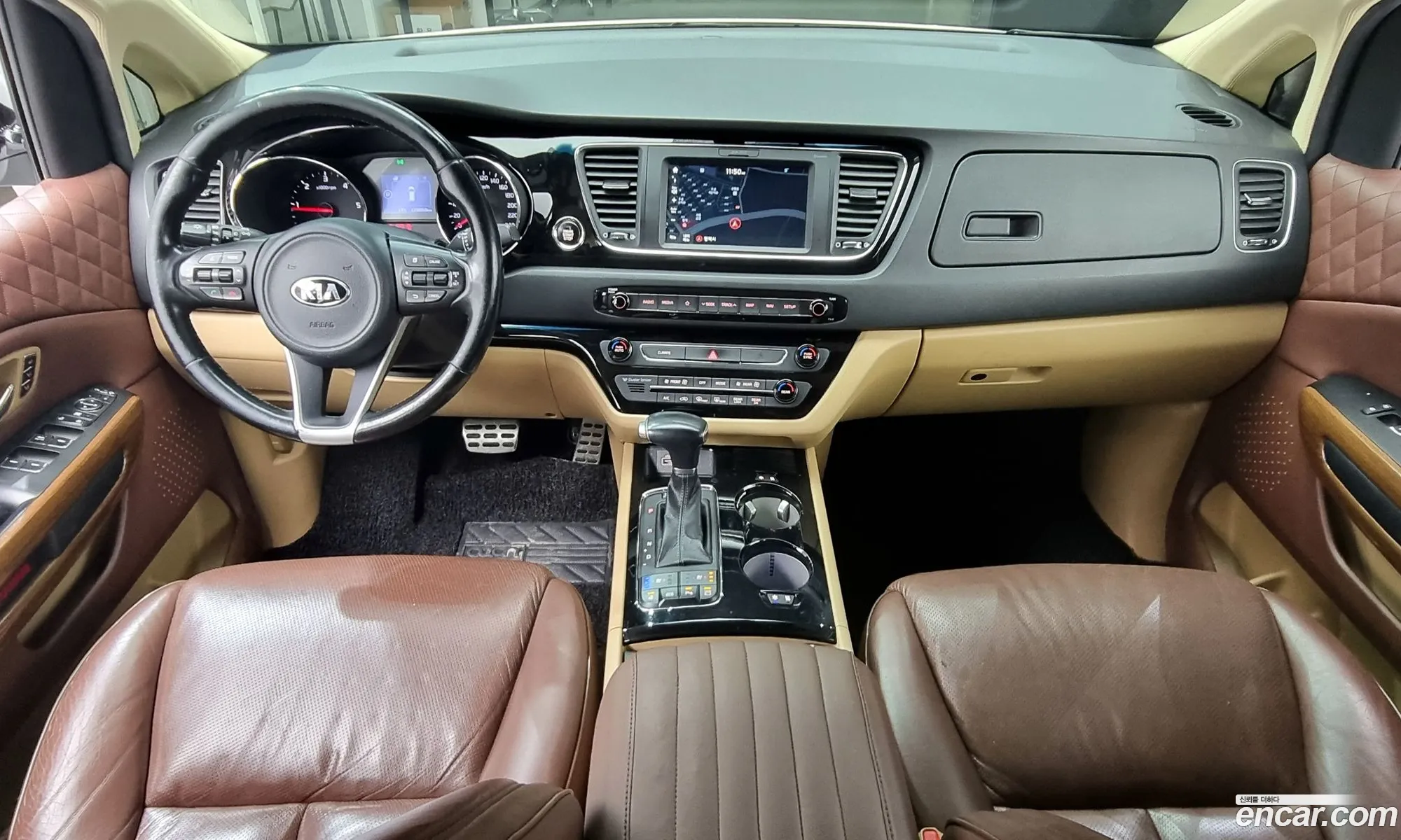 All New Carnival 9 -Seater High Limousine Prestige - фотография 12733896
