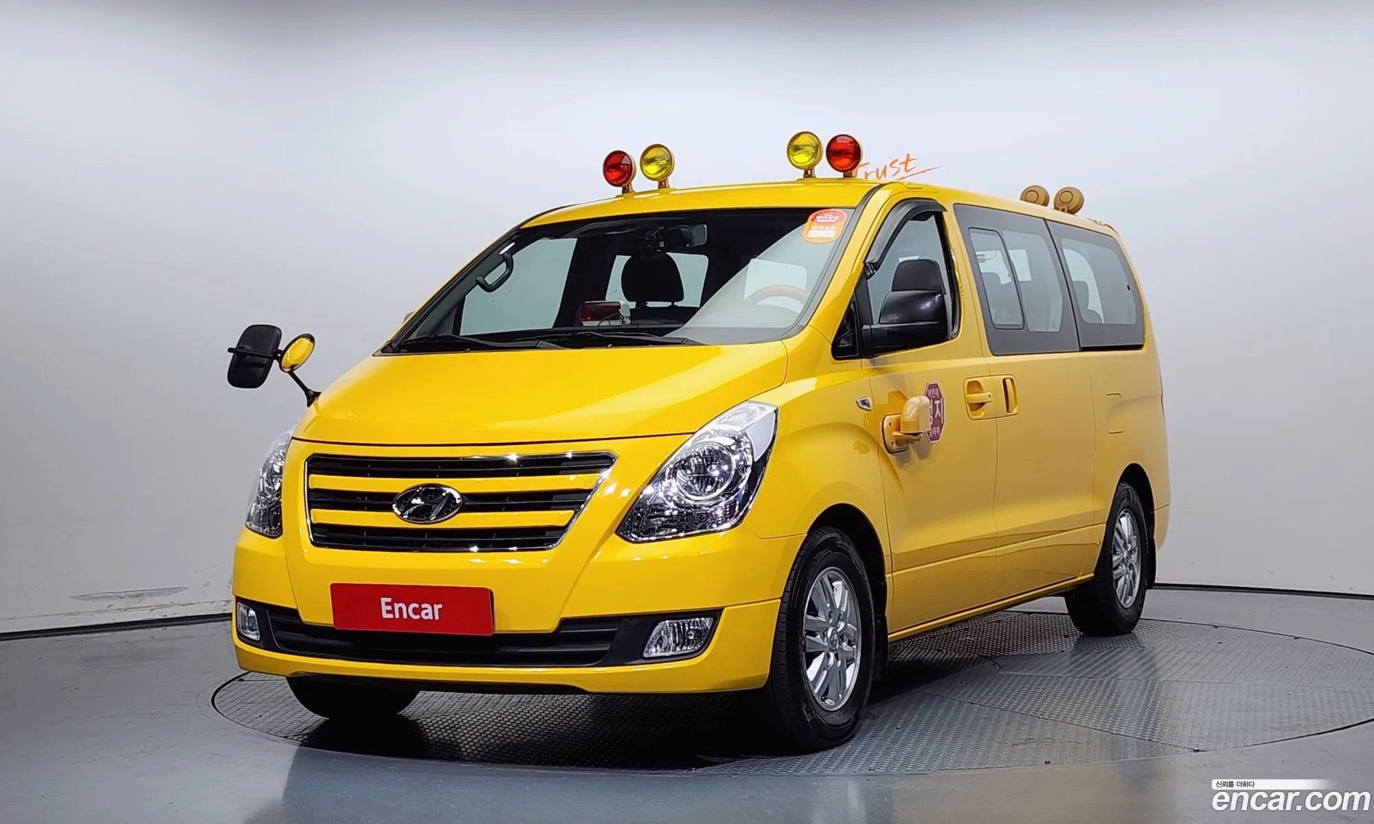 Grand Starex Childfare Car - фотография 12332115
