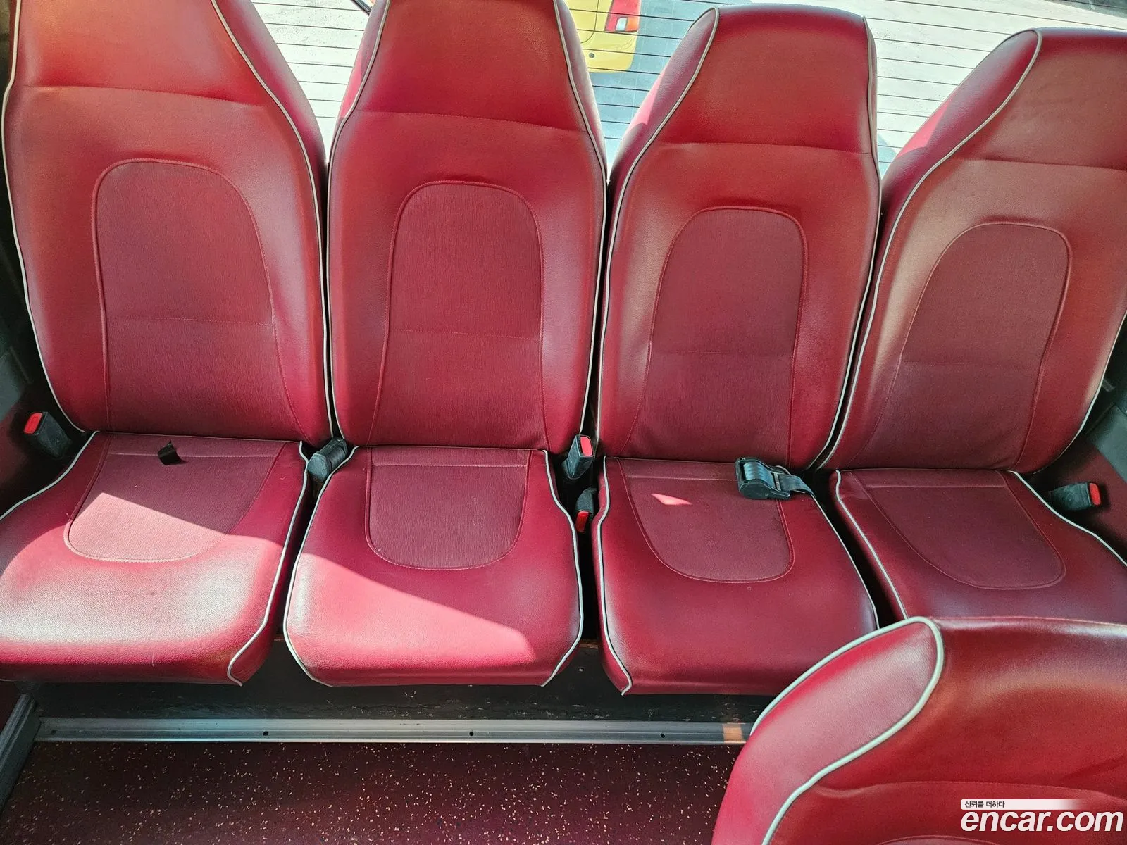 New County Bus Long Axis Sup 25 -Seater - фотография 13416878