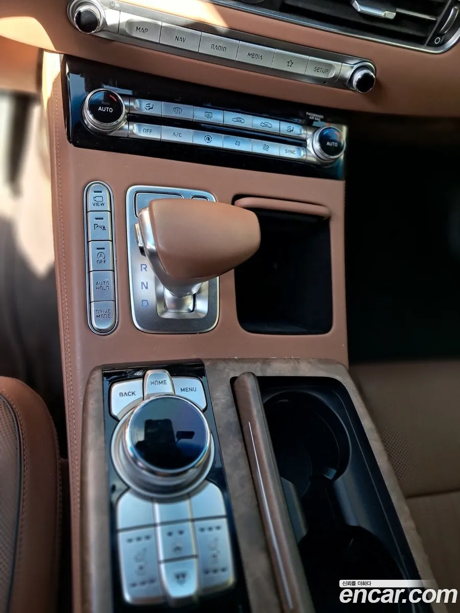 G90 33 T Awd Premium Luxury - фотография 12707841