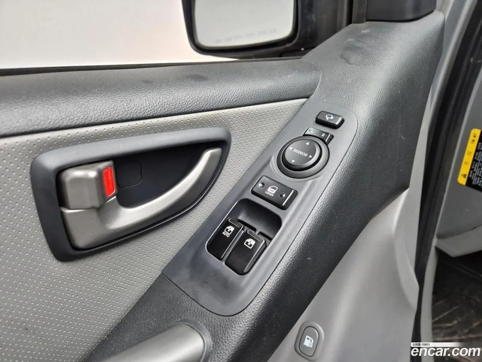 The New Grand Starex Van 3 -Seater Smart - фотография 20033054