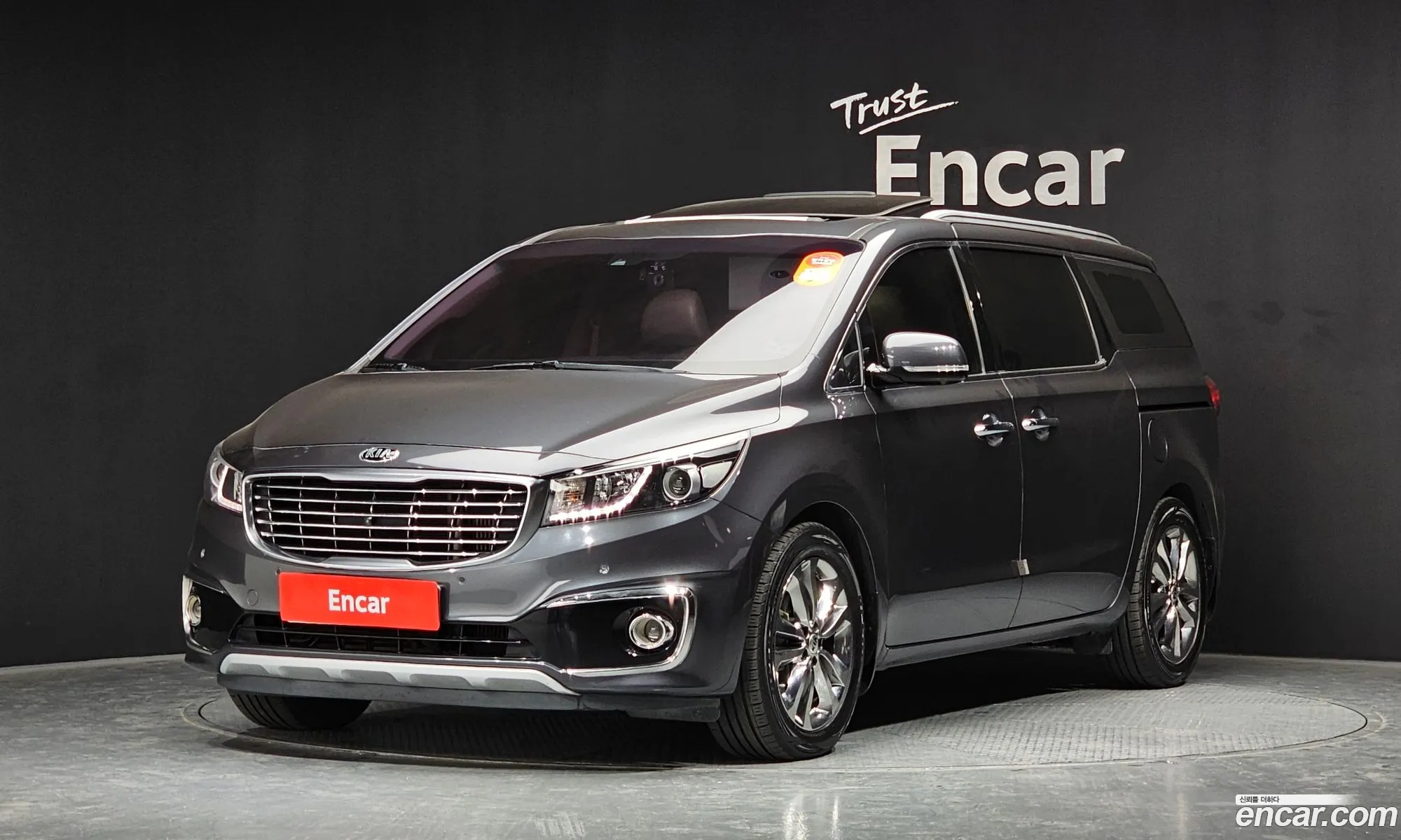 All -New Carnival 7 -Seater Limousine President - фотография 12684322