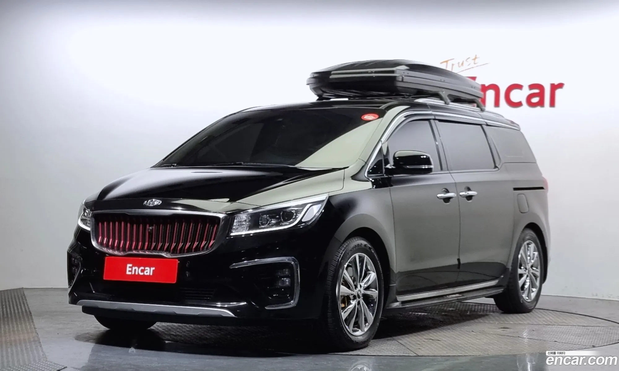 The New Carnival Gasoline 9 -Seater Noblesse Special - фотография 12673918