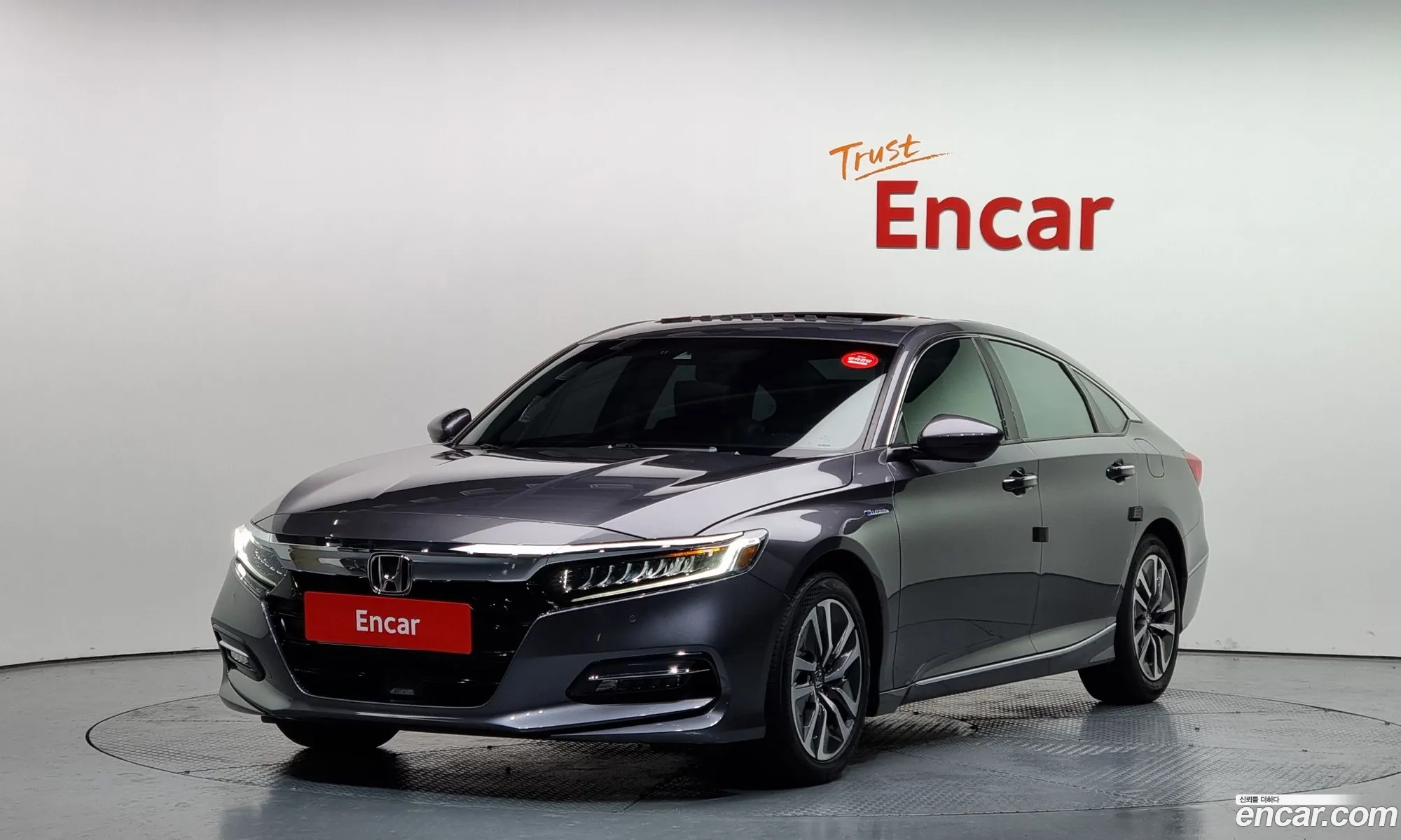 Accord 10G 20 Hybrid Touring - фотография 2032730