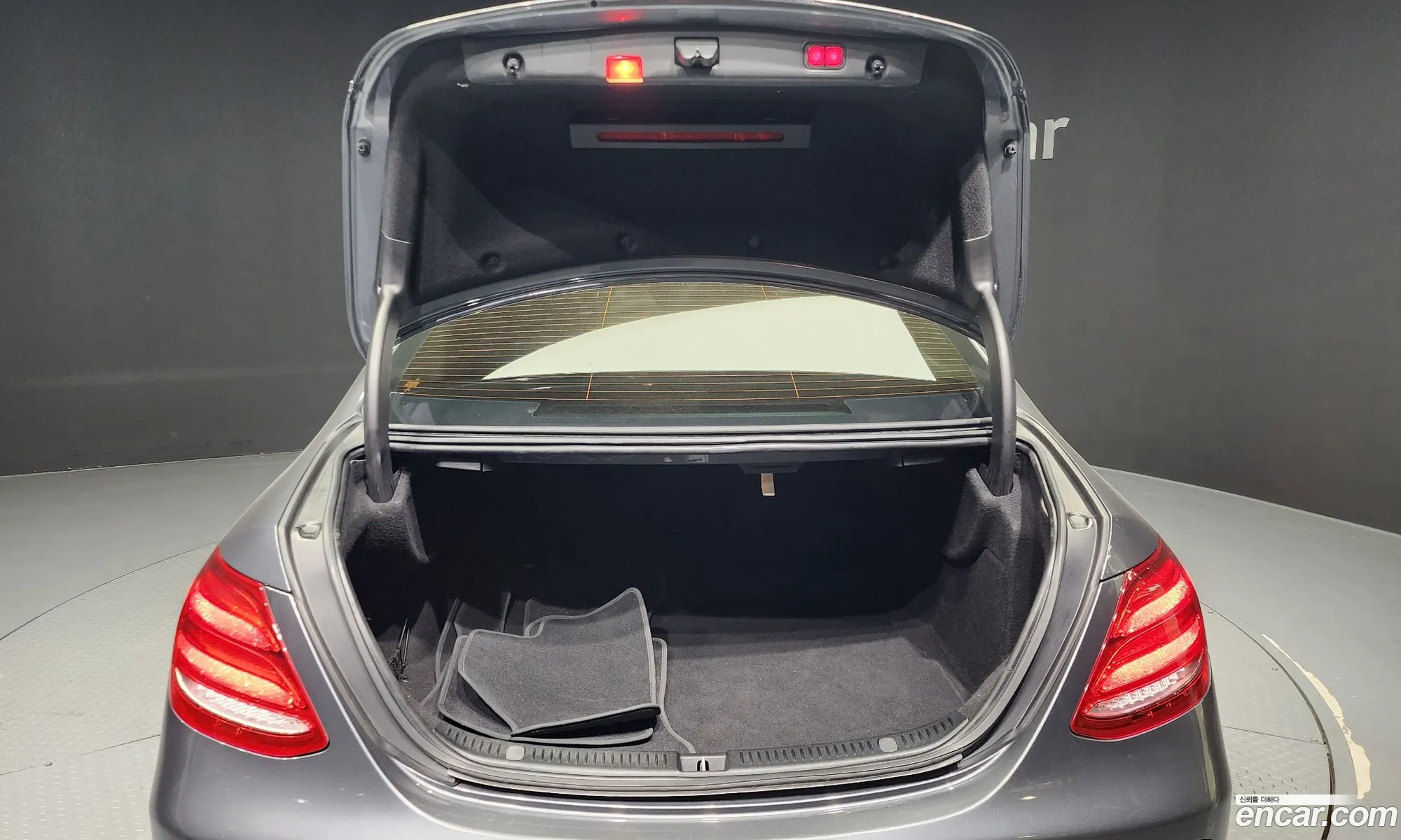 E-Class W213 E300 4Matic Exclusive - фотография 11288662