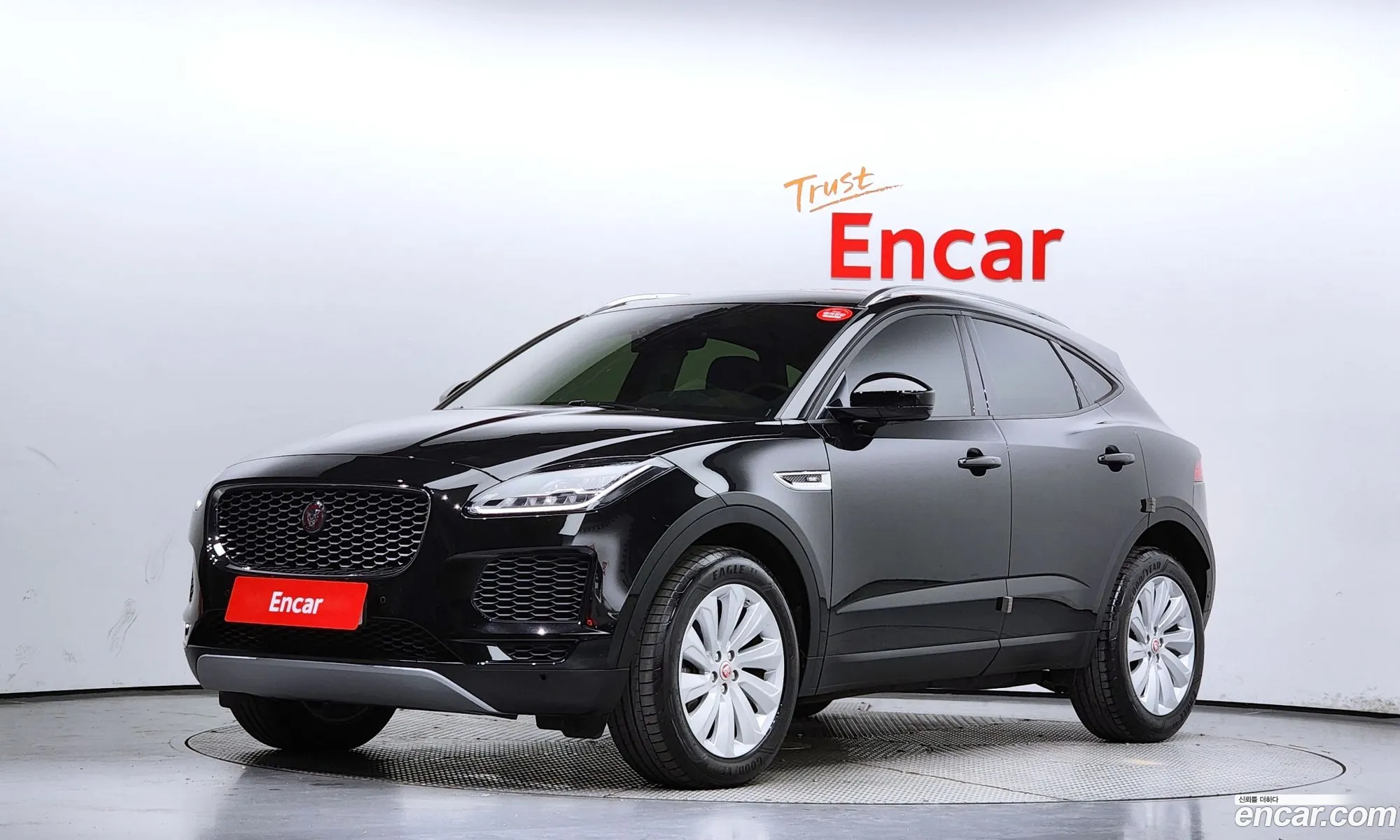 E-Pace P250 Se - фотография 3497927