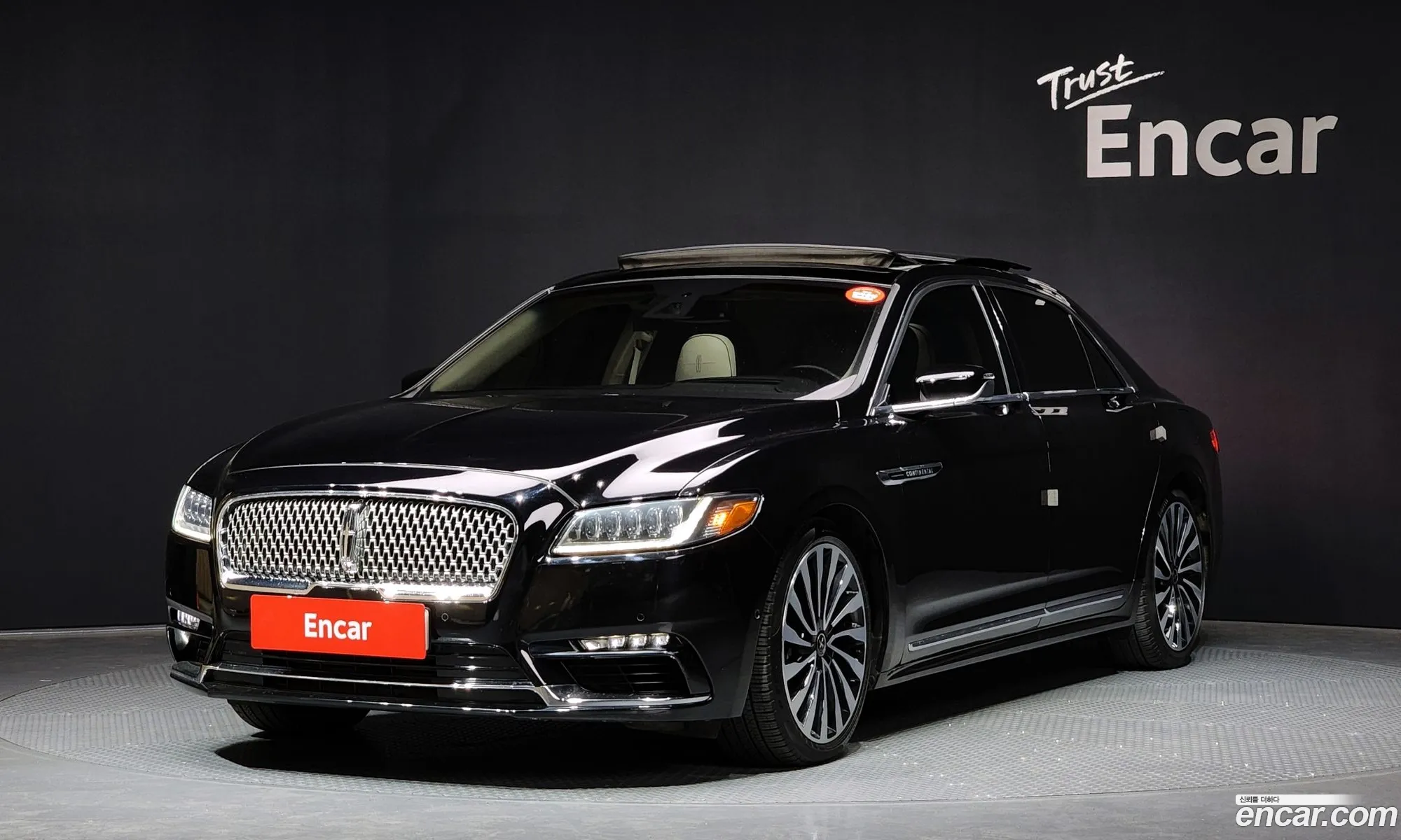 Continental 10Th Generation 30 Black Label Awd - фотография 3504435