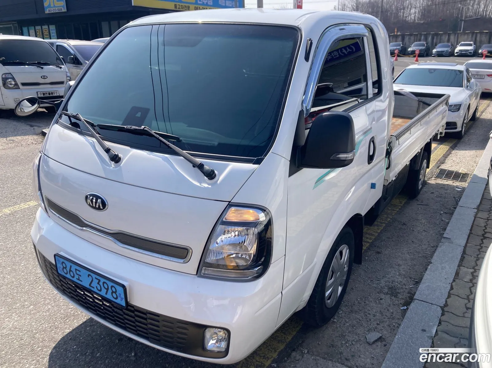 The New Bongo Iii Cargo Cargo Truck 1 Ton King Cap Ev - фотография 12511643