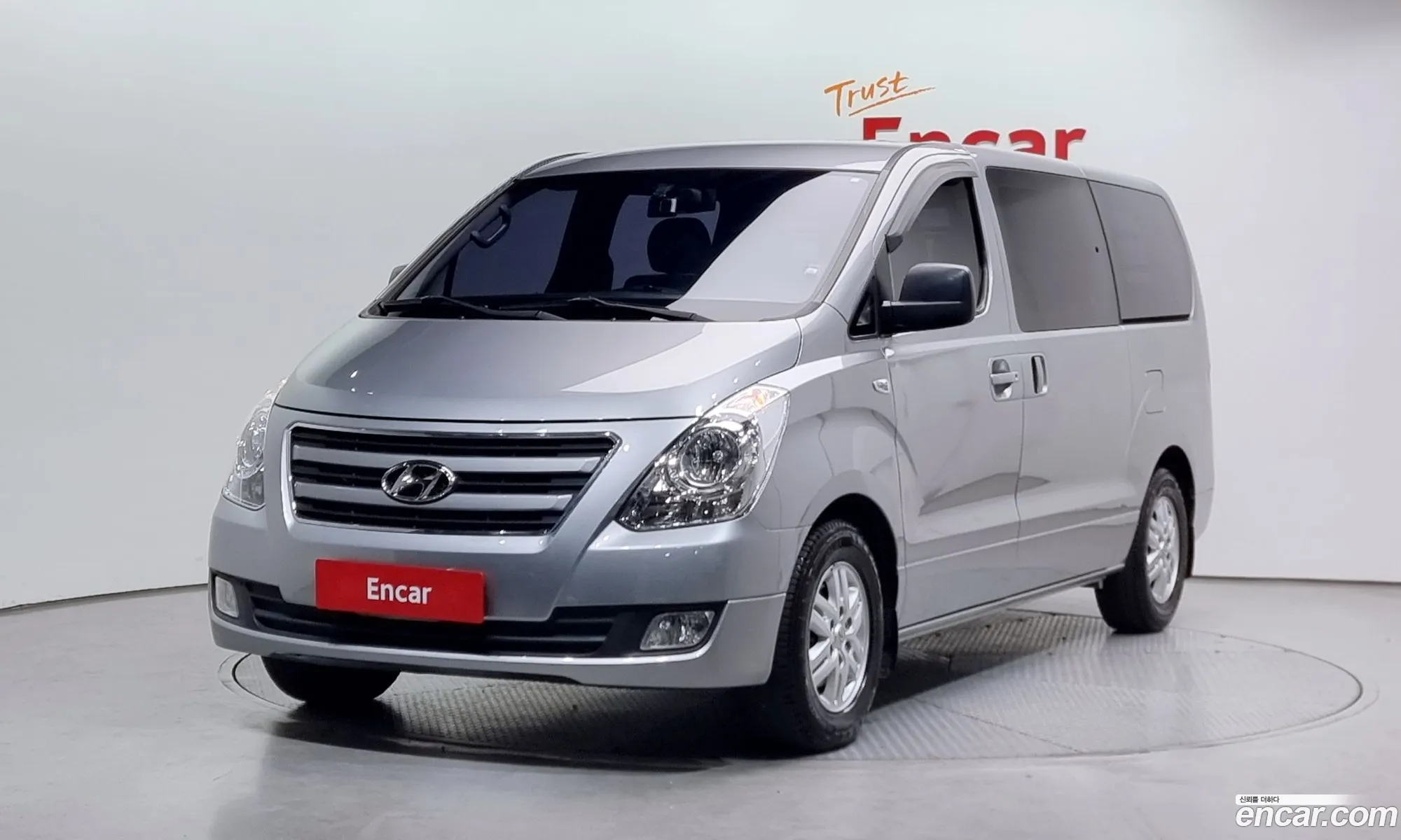 Grand Starex 5 -Seater Van Smart - фотография 13690934