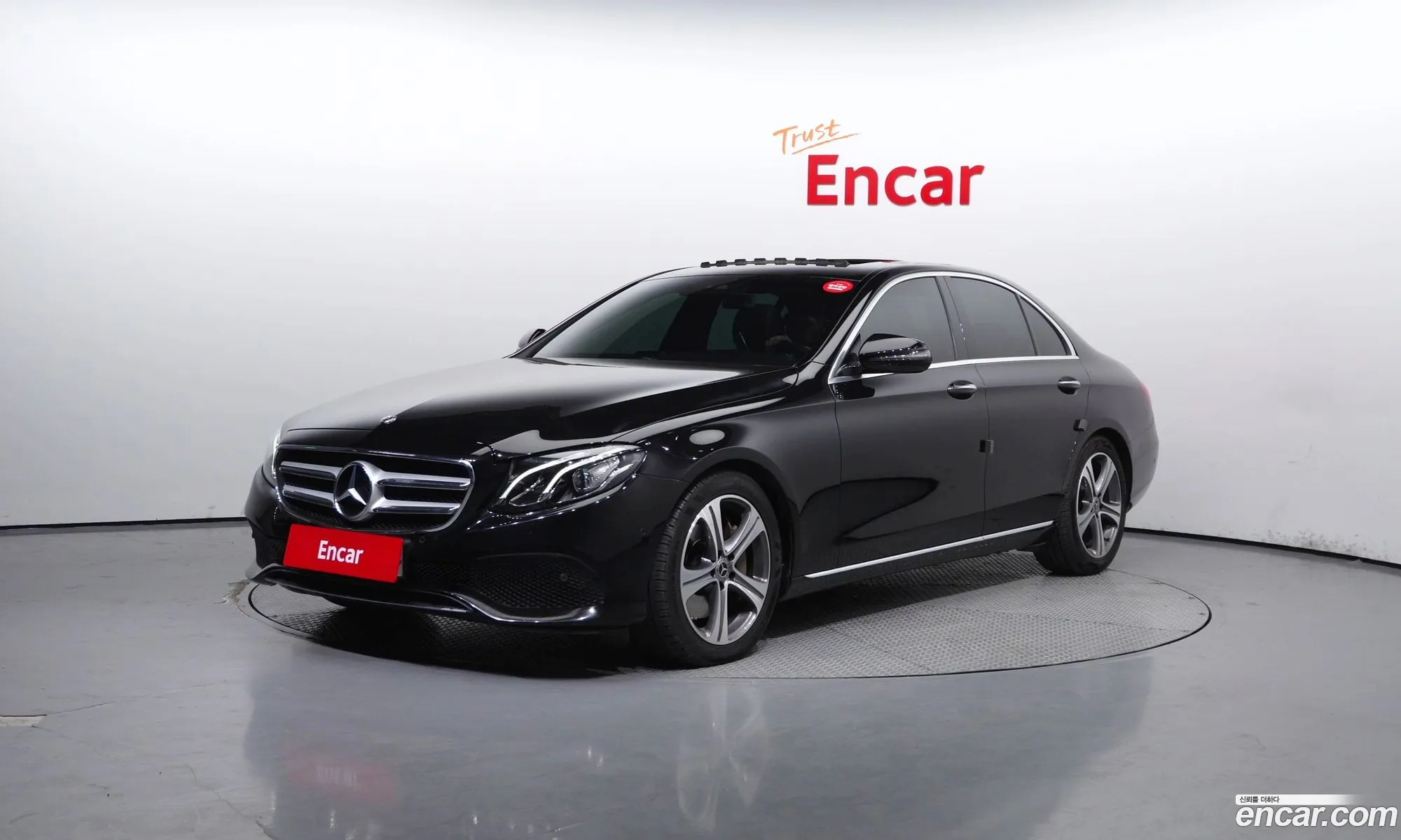 E-Class W213 E300 Avant-Garde - фотография 11853437