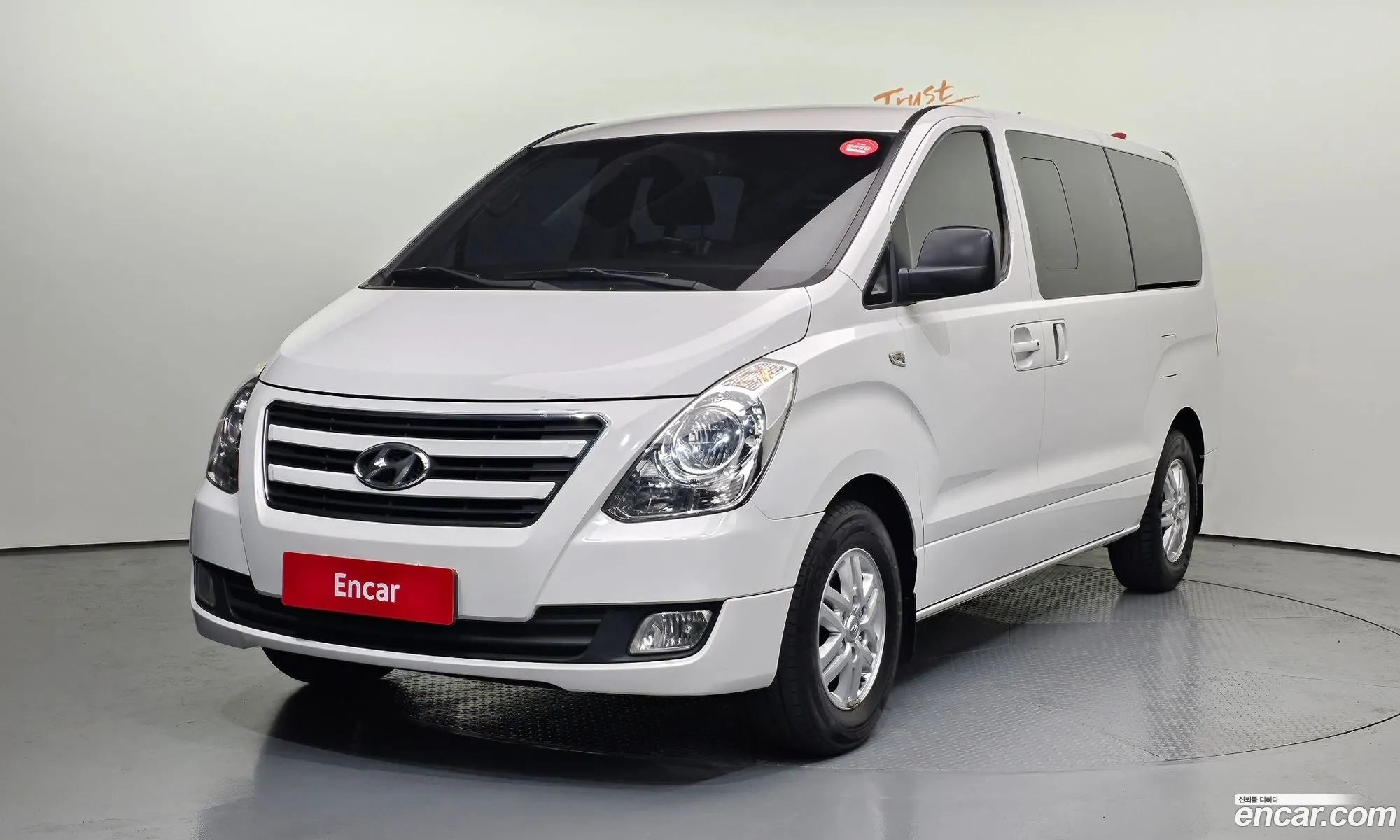 Grand Starex 5 -Seater Van Modern - фотография 13661884