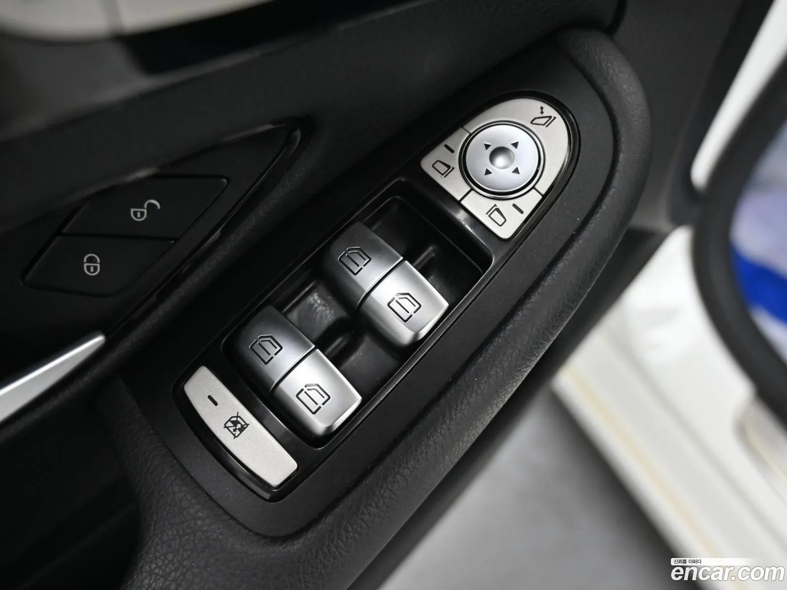 C-Class W205 C200 - фотография 11900025
