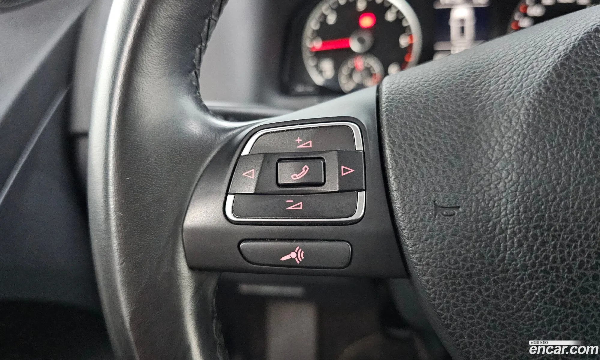 New Tiguan 20 Tdi Comfort 5N - фотография 3958465