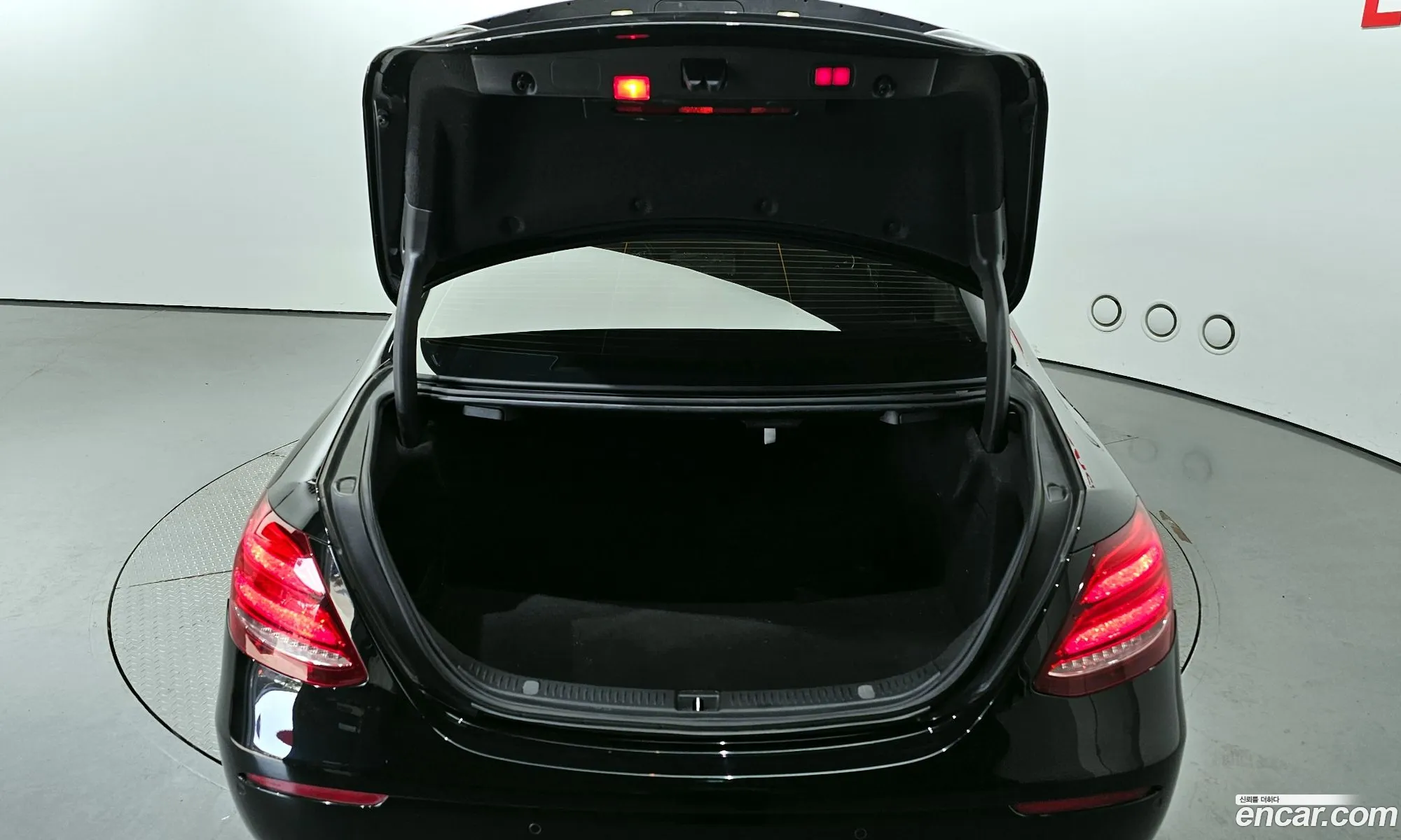 E-Class W213 E300 4Matic Exclusive - фотография 11919132