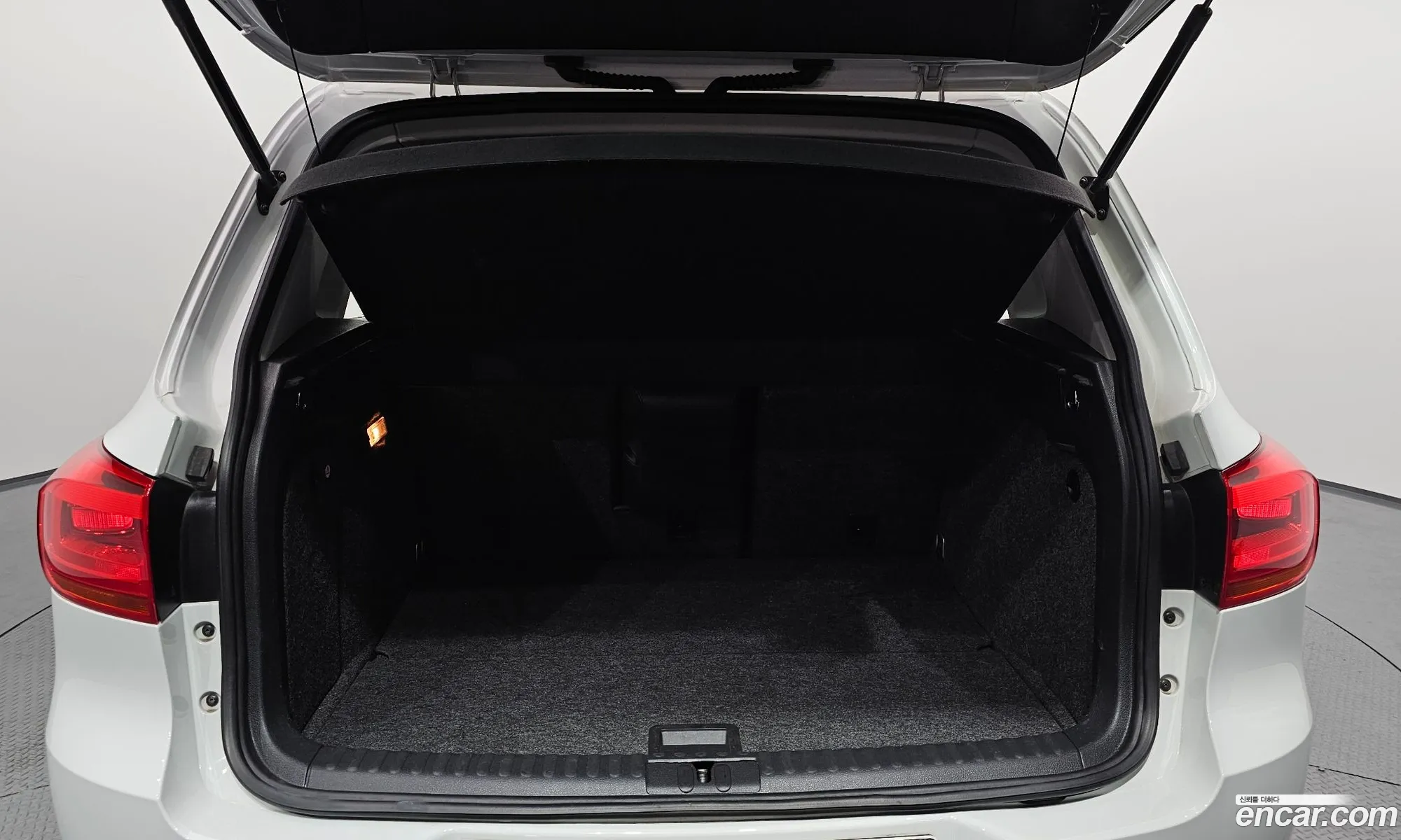 New Tiguan 20 Tdi Comfort 5N - фотография 3958489
