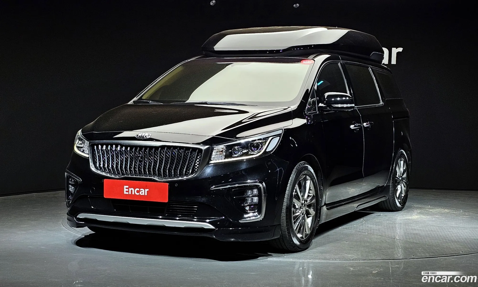 The New Carnival Gasoline 9 -Seater High Rimmujin Noblesse Special - фотография 12406901