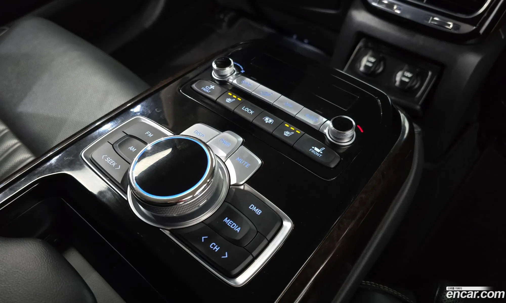 G90 38 Awd Luxury - фотография 11935140