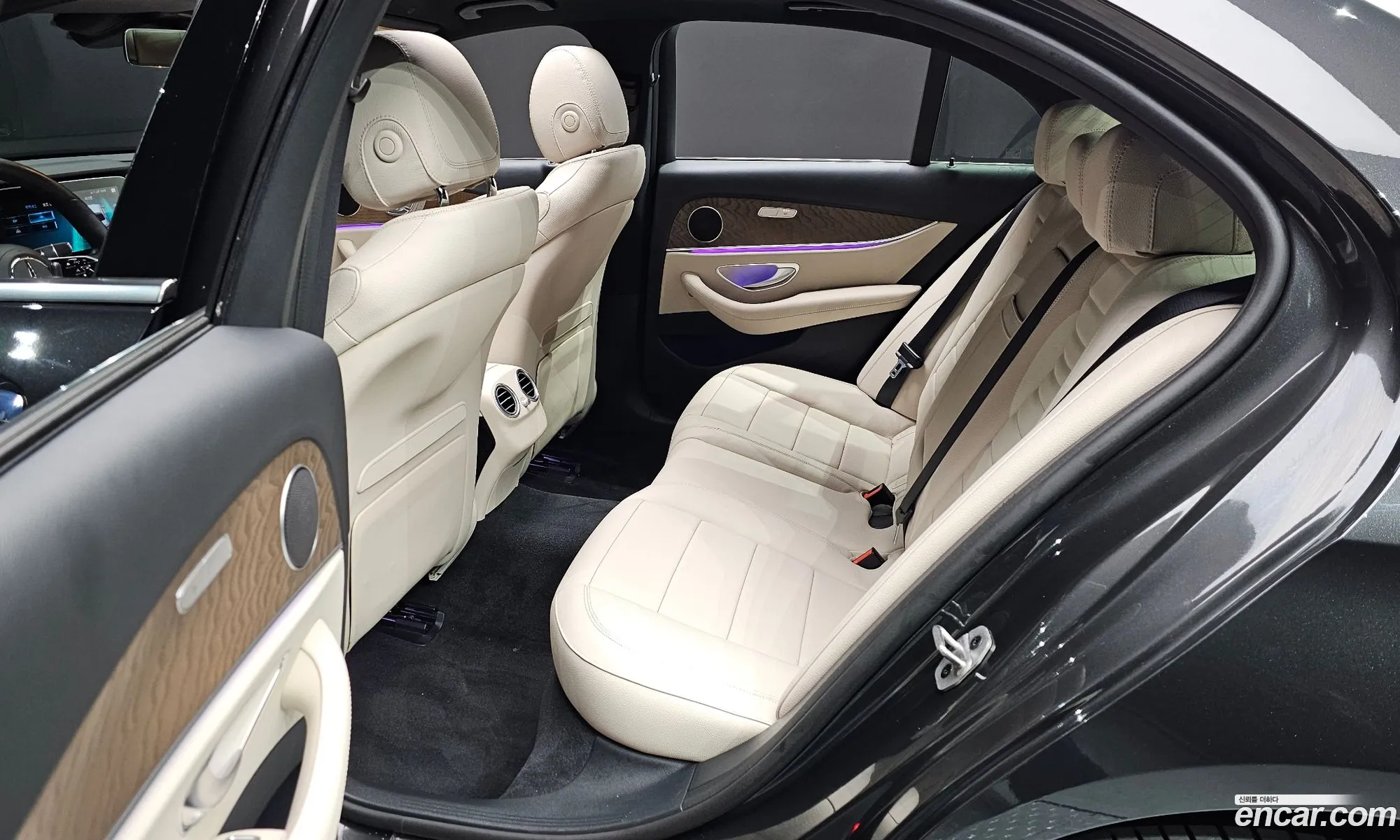 E-Class W213 E250 Exclusive - фотография 11789942