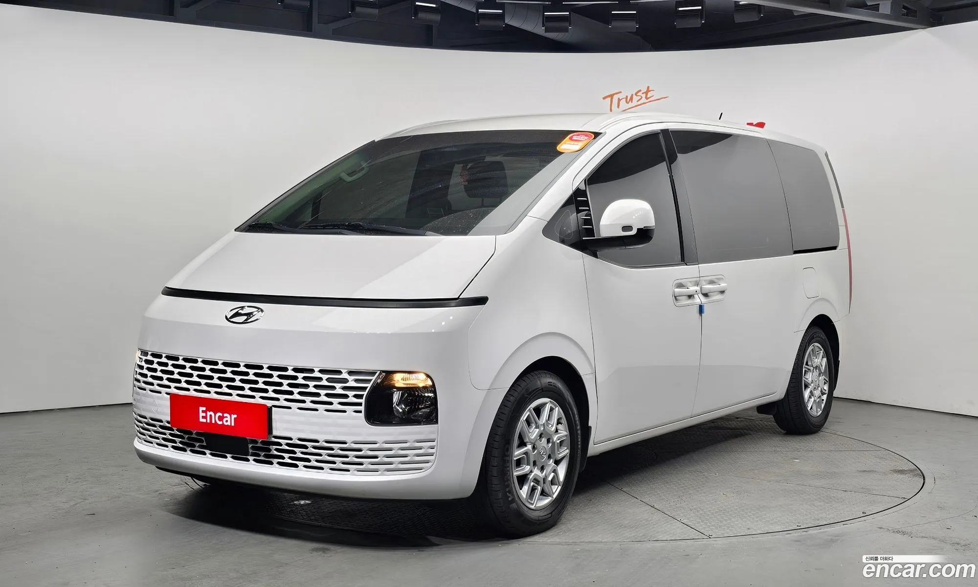 Staria Tourer 11 -Seater Modern - фотография 1649642