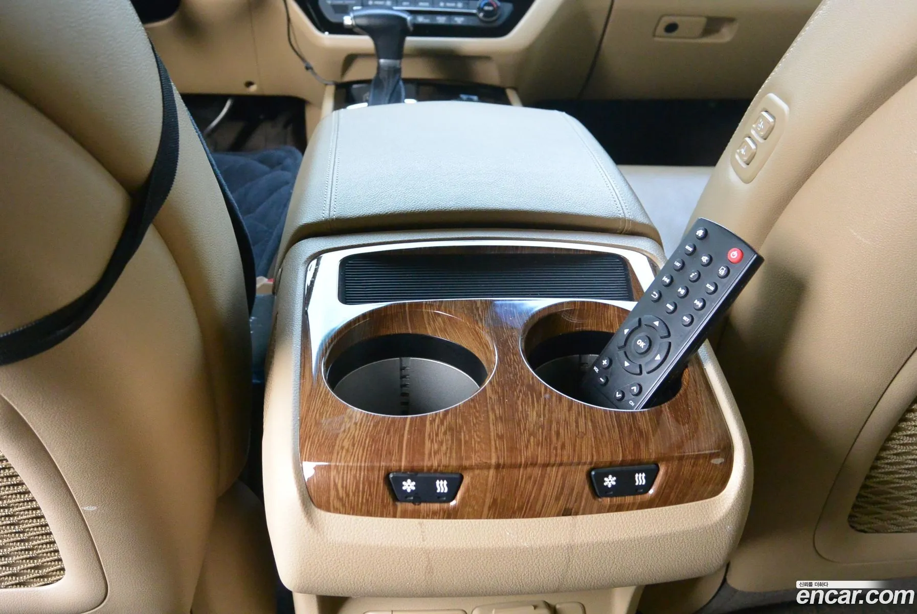 All -New Carnival 9 -Seater High Limousine Noblesse - фотография 12511633