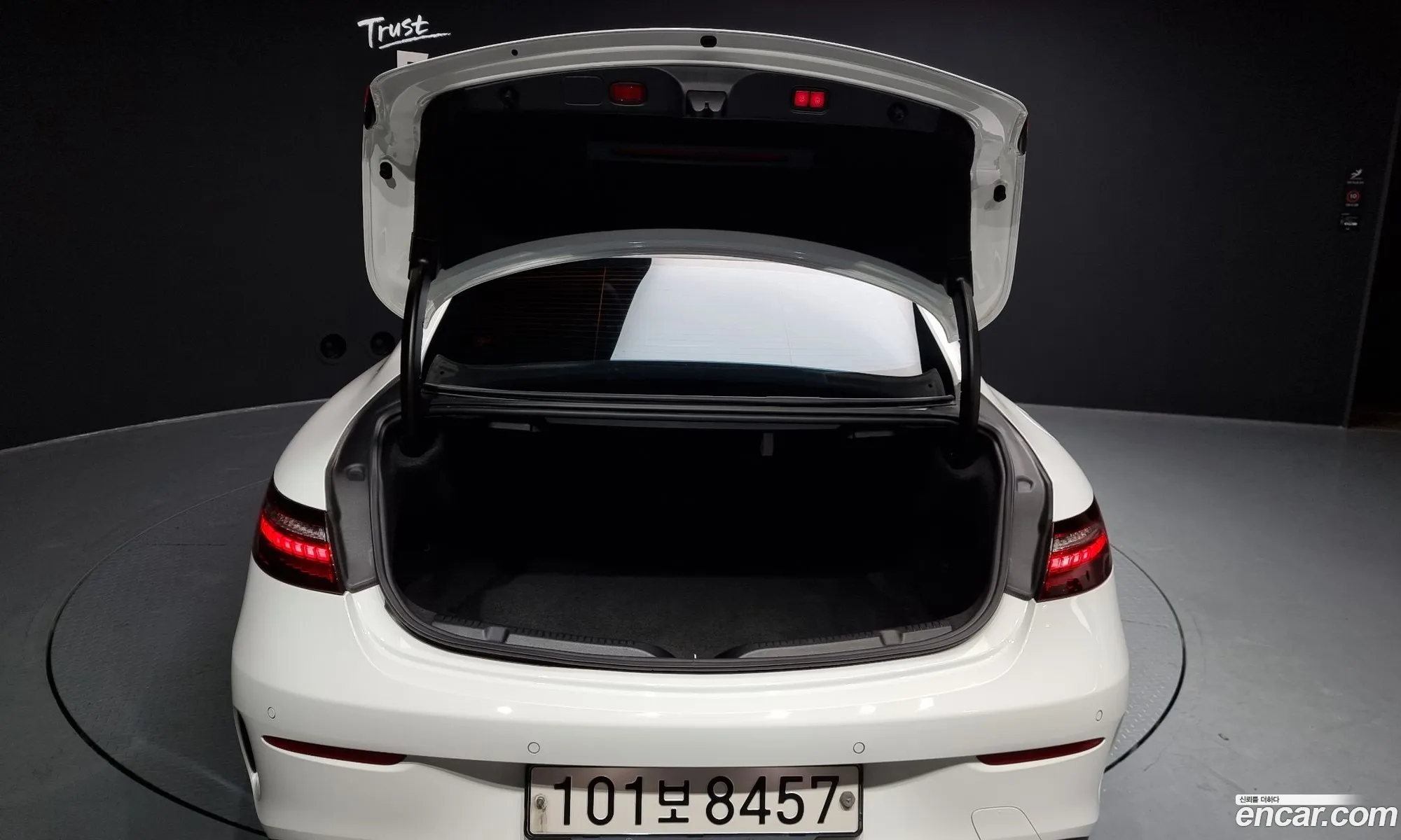 E-Class W213 E300D 4Matic Coupe - фотография 11179644
