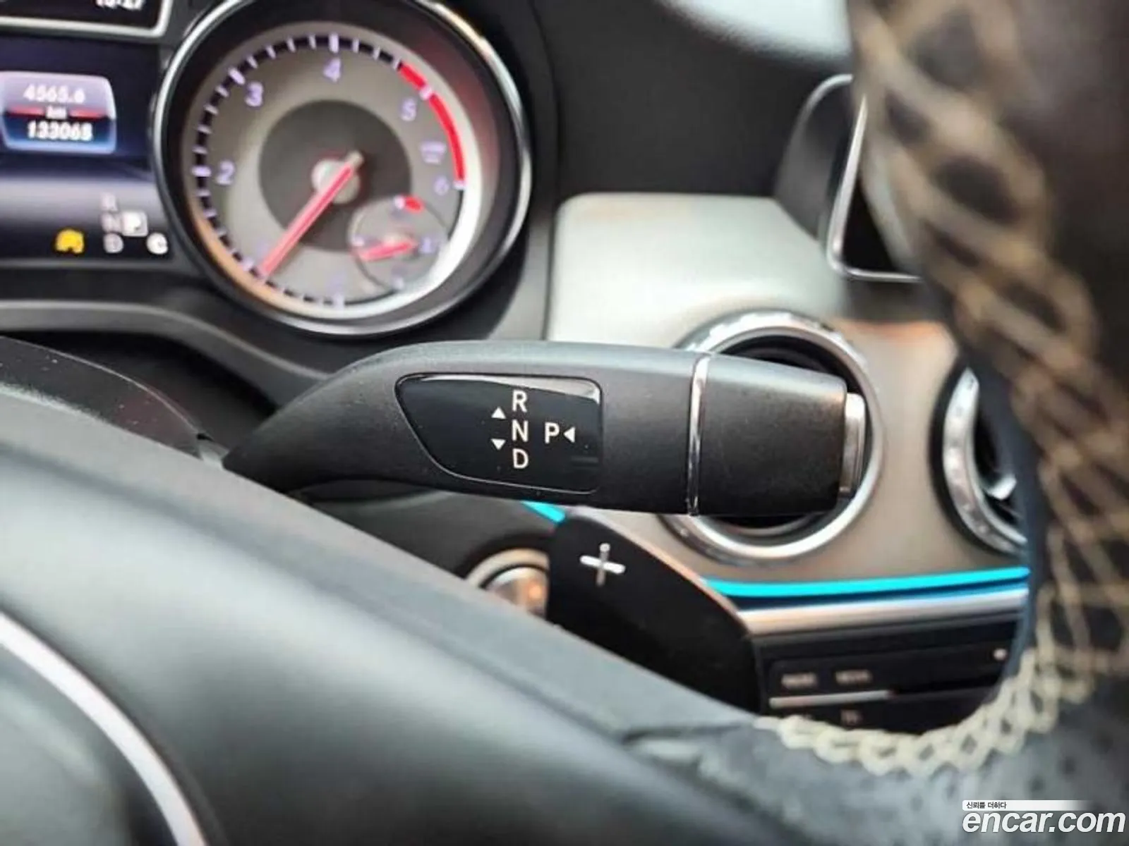 Gla-Class X156 Gla200 D 4Matic - фотография 11834447