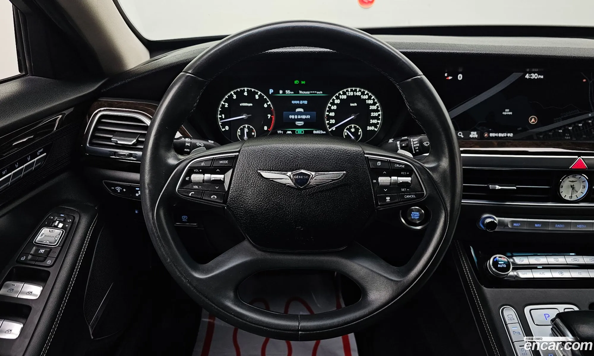 G90 38 Awd Luxury - фотография 12550616
