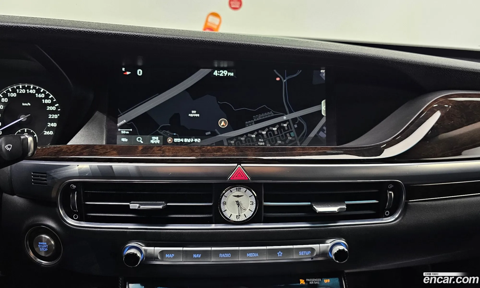 G90 38 Awd Luxury - фотография 12550615