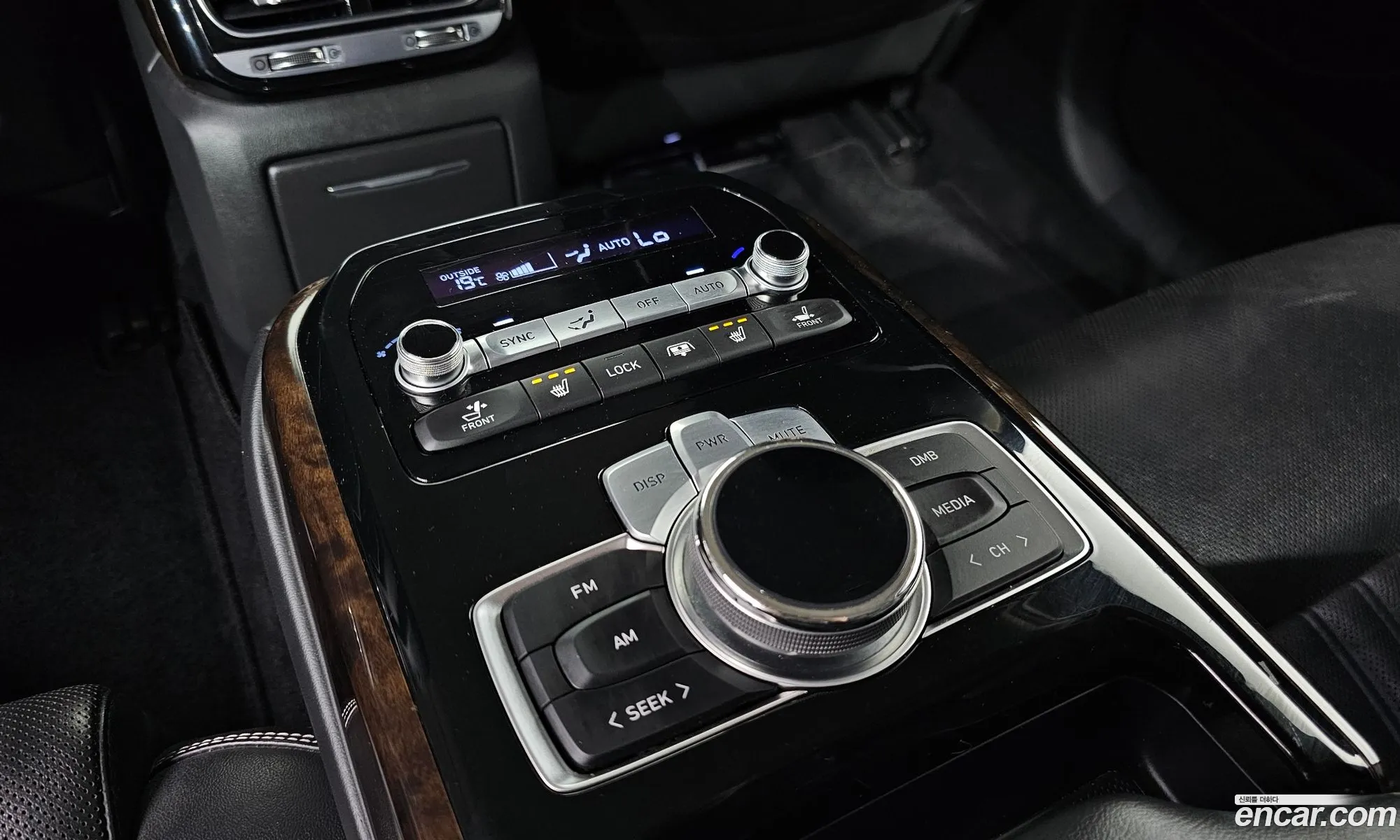 G90 38 Awd Luxury - фотография 12550613