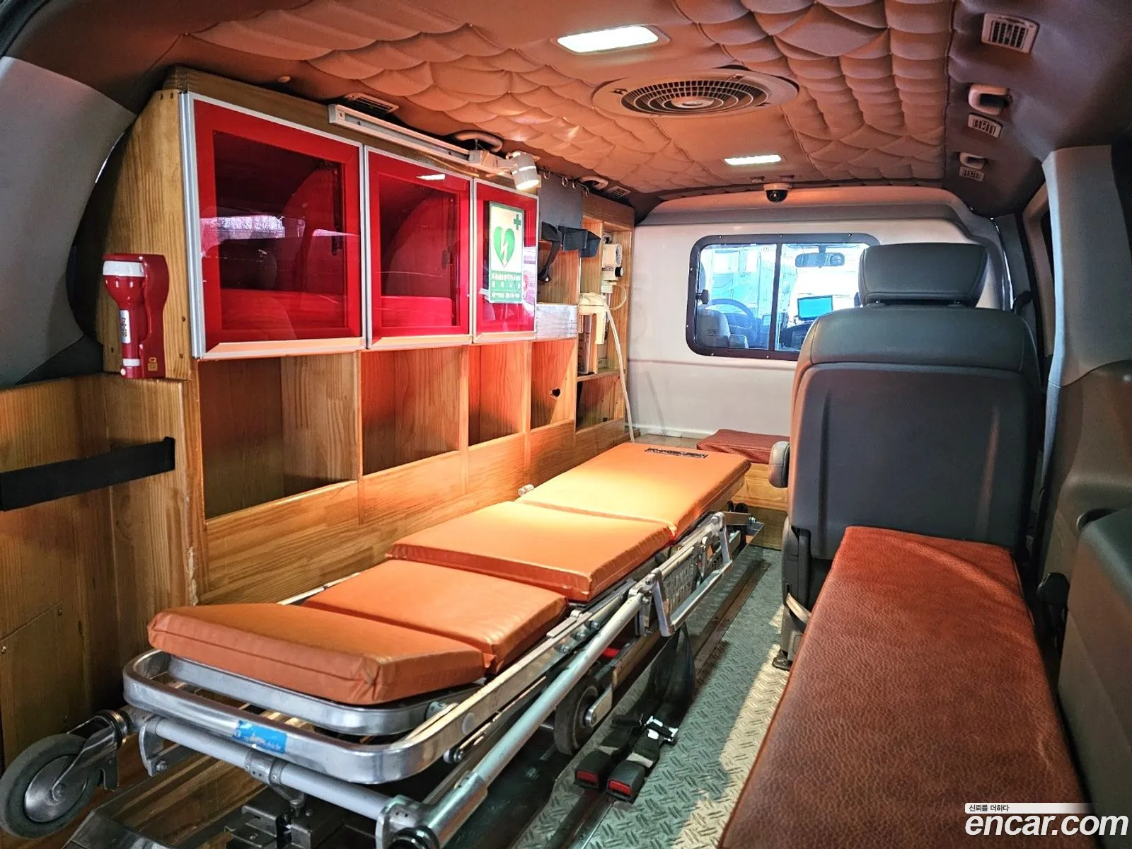Grand Starex Ambulance - фотография 970503