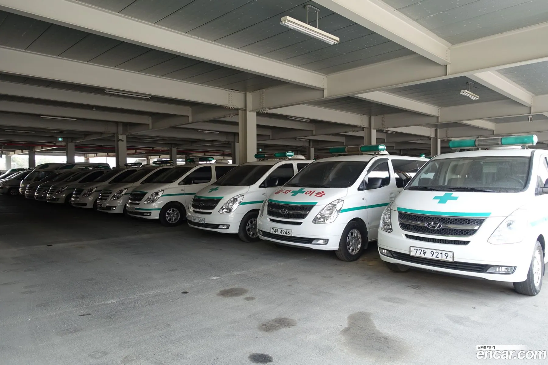 Grand Starex Ambulance - фотография 970499