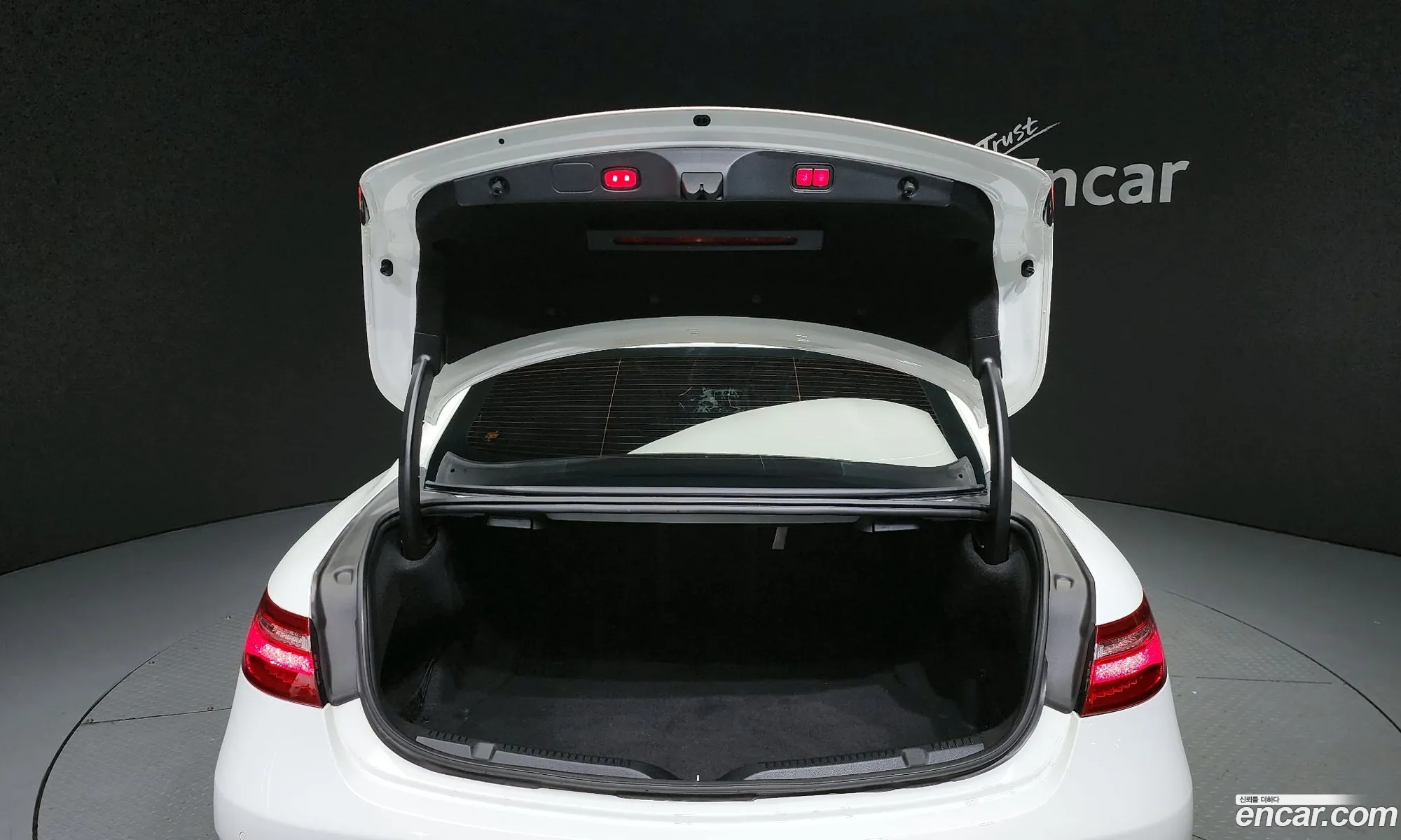 E-Class W213 E220D Coupe - фотография 11121439