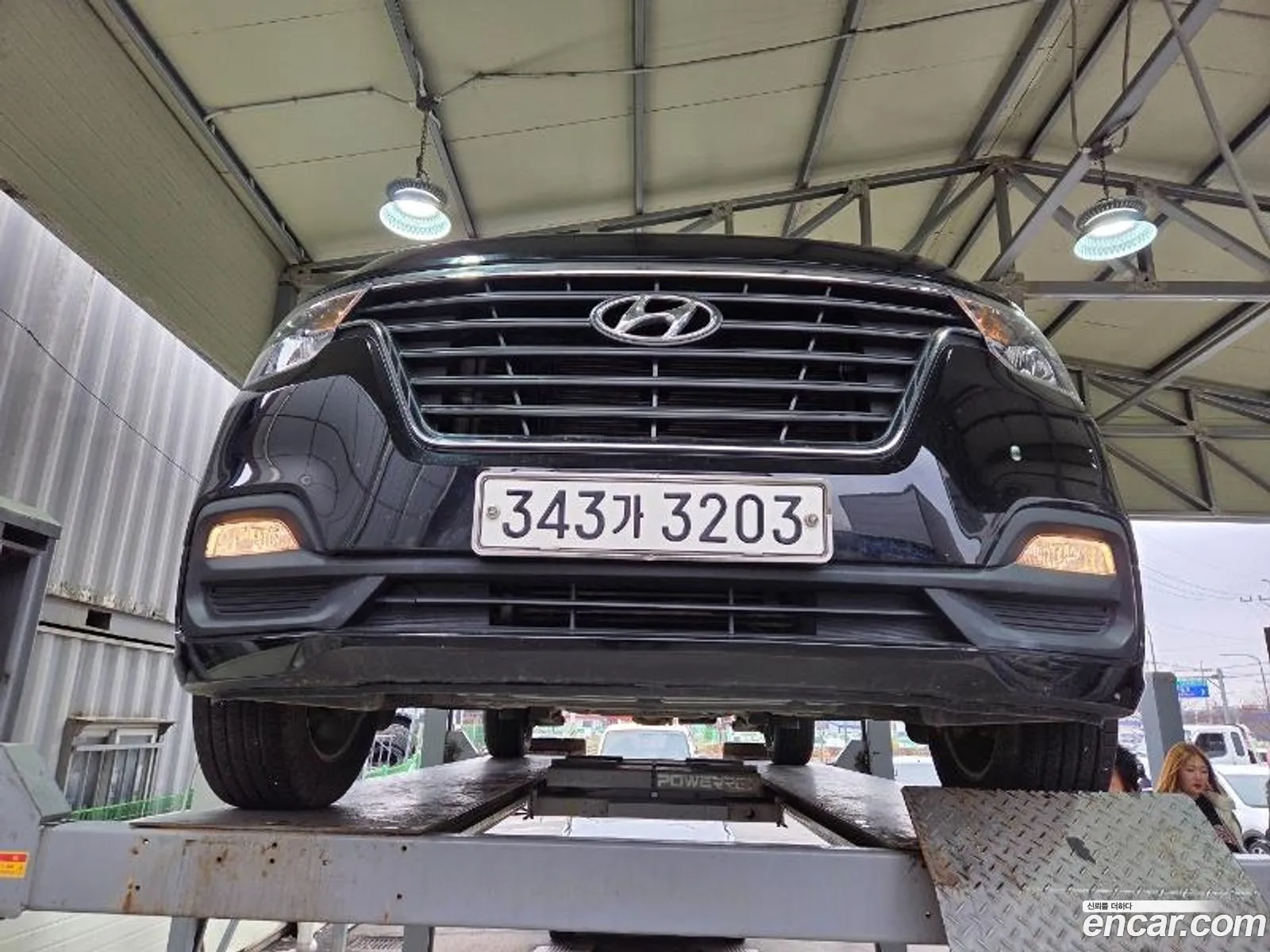 The New Grand Starex Urban 9 -Seater Premium - фотография 1642544