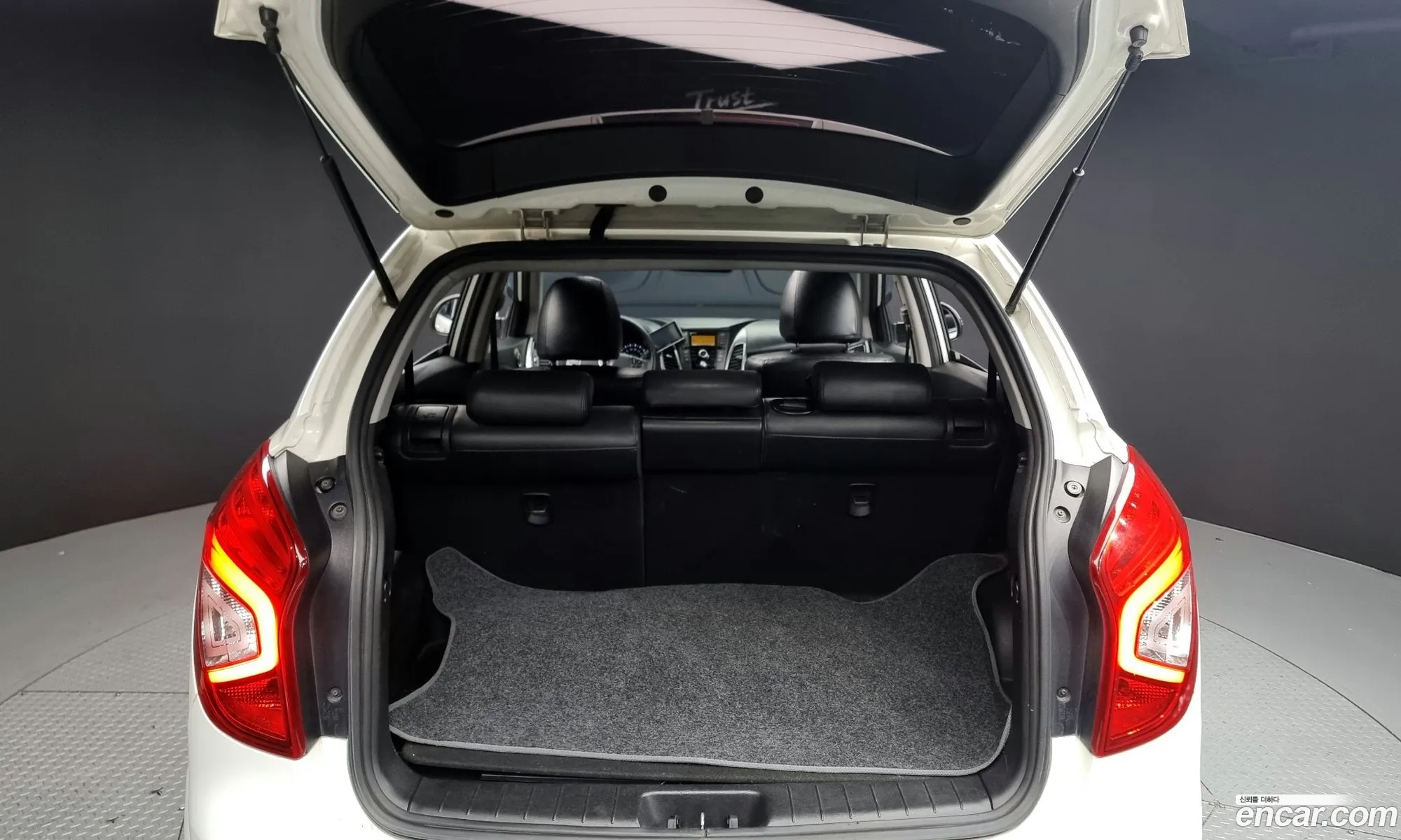 New Korando C 20 Cvt 2Wd High -End Type - фотография 18832132