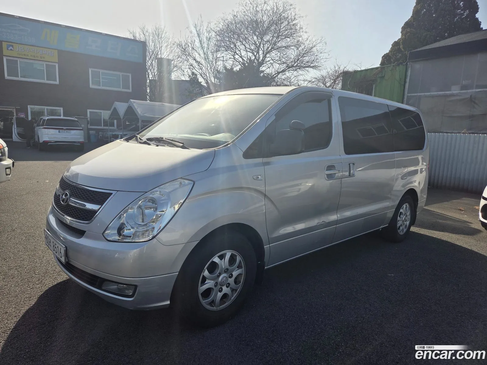 Grand Starex 3 -Seater Van Cvx Luxury - фотография 1731656