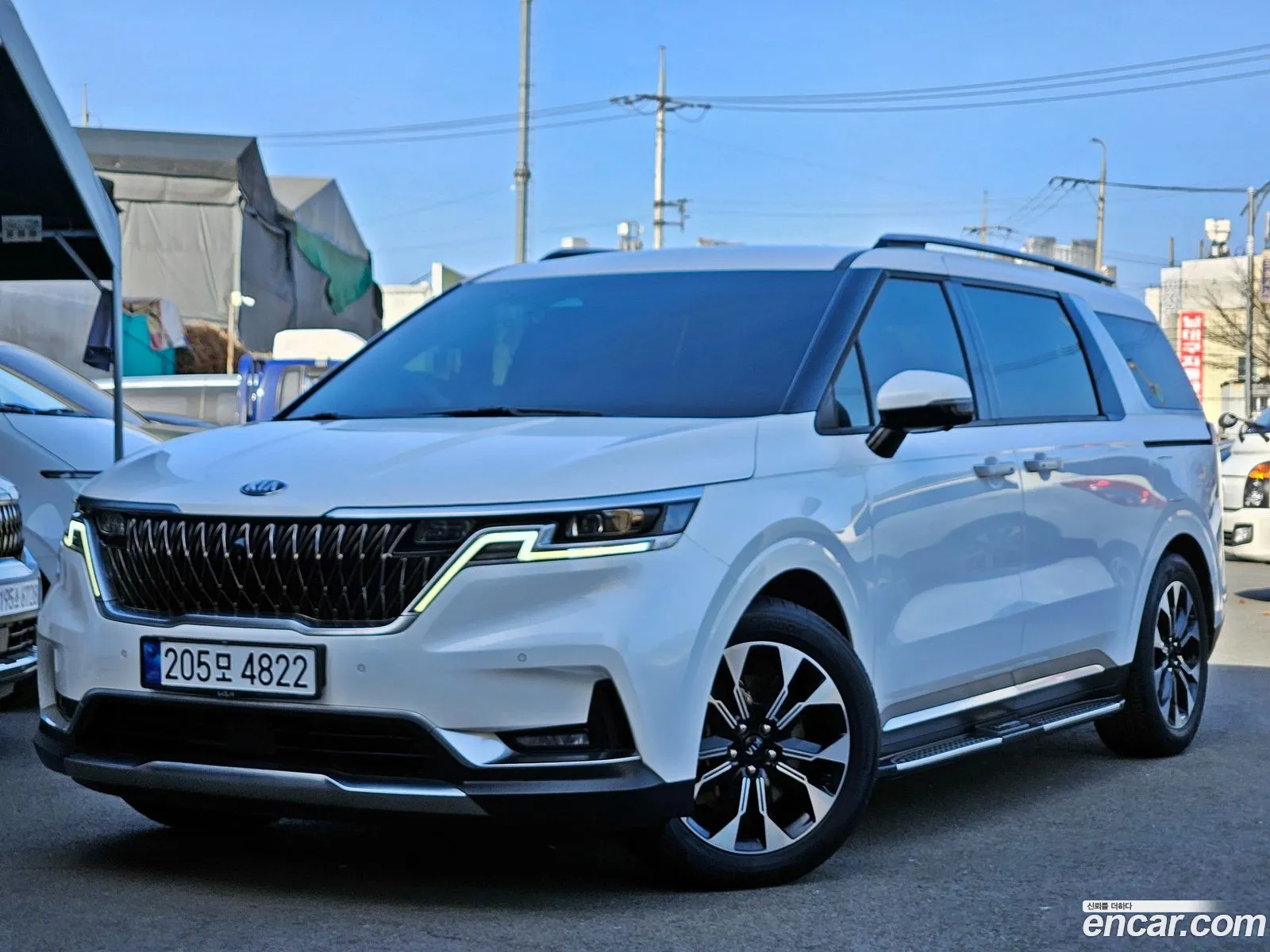Carnival 4Th Generation 9 -Seater Signature - фотография 11856382
