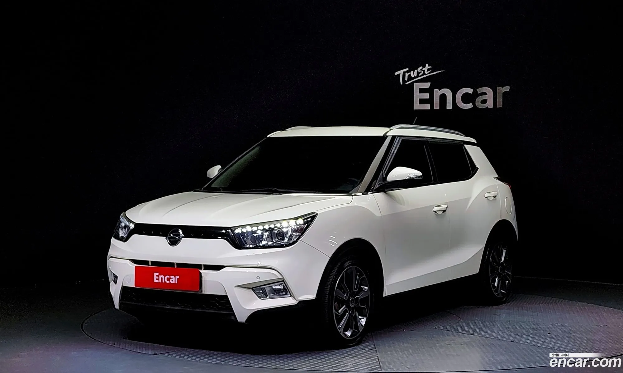Tivoli Diesel Lx 2Wd - фотография 18647187