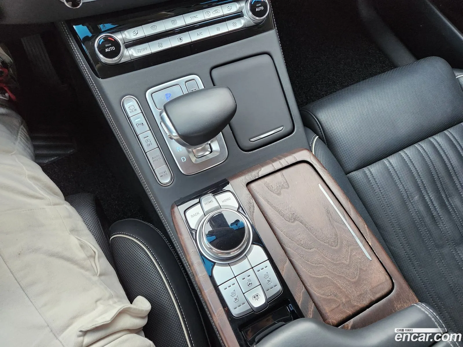 G90 38 Awd Prestige - фотография 11297501